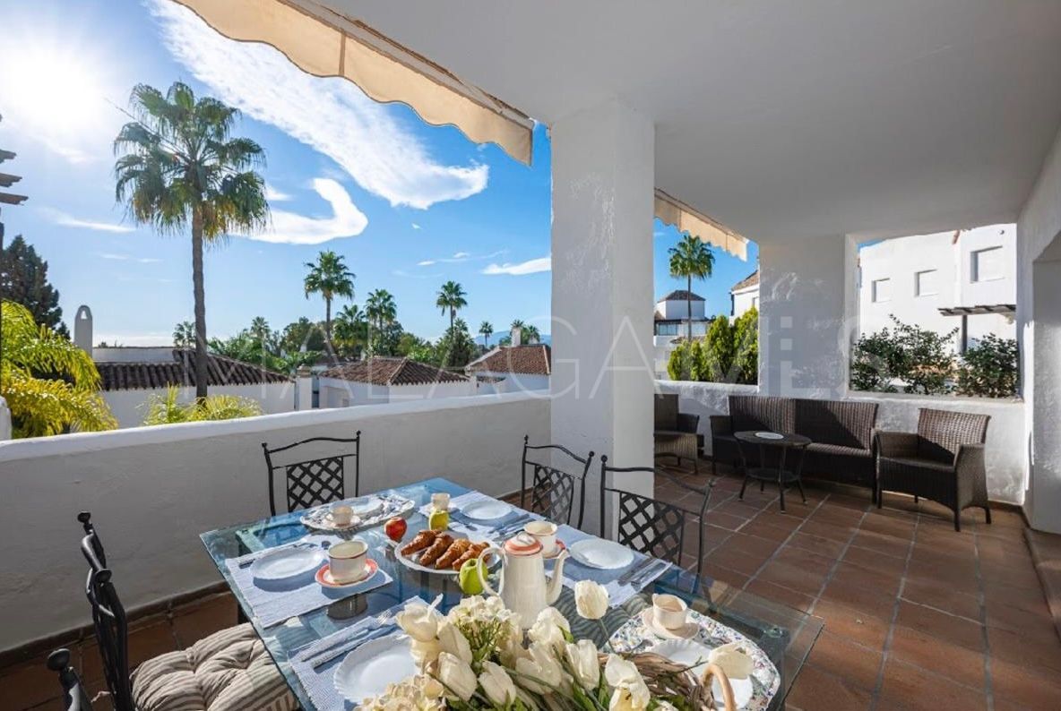 Apartment in Bahia de Marbella for sale
