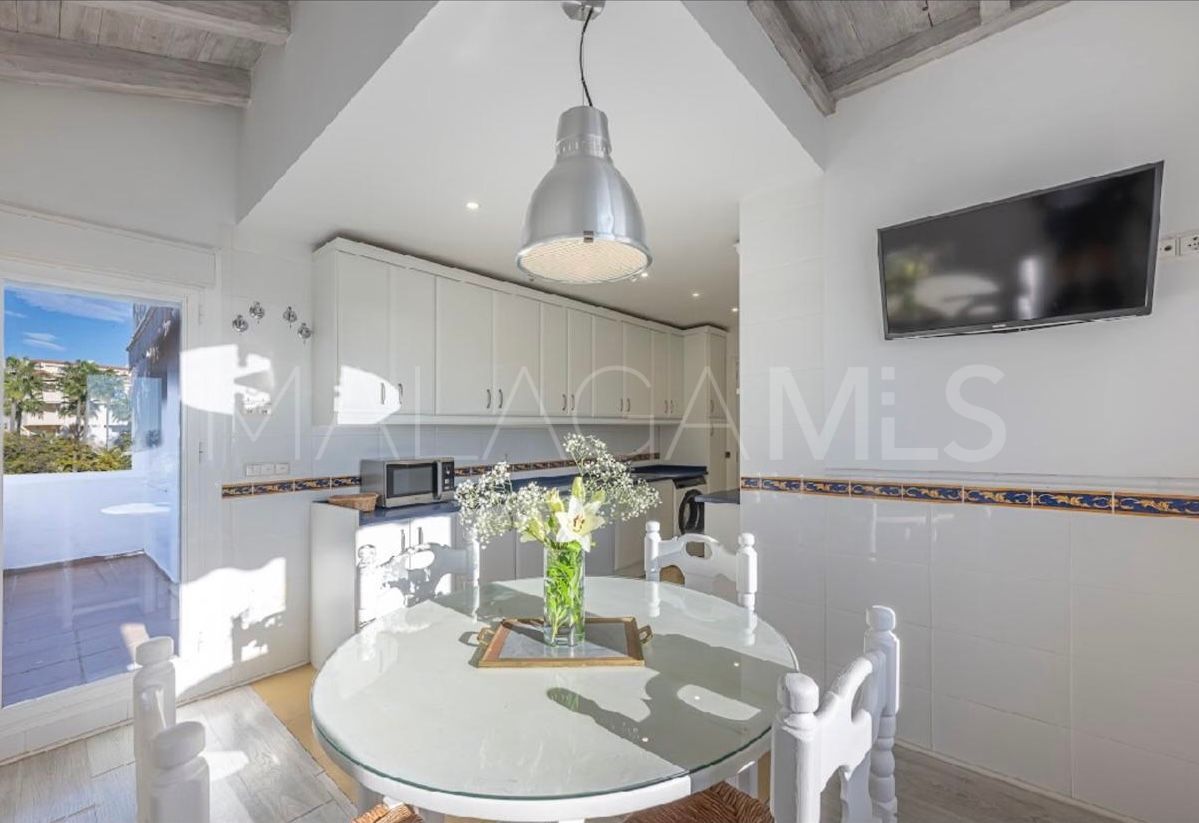 Apartment in Bahia de Marbella for sale