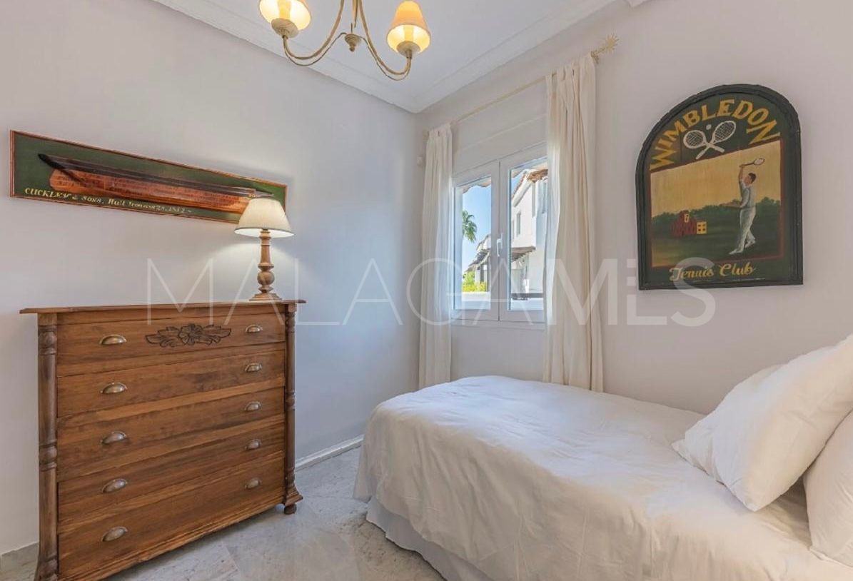 Apartment in Bahia de Marbella for sale