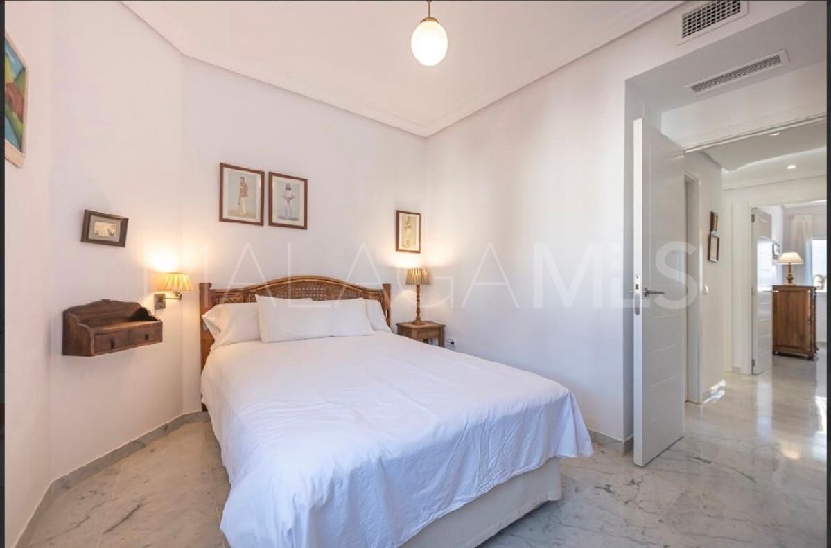 Apartment in Bahia de Marbella for sale