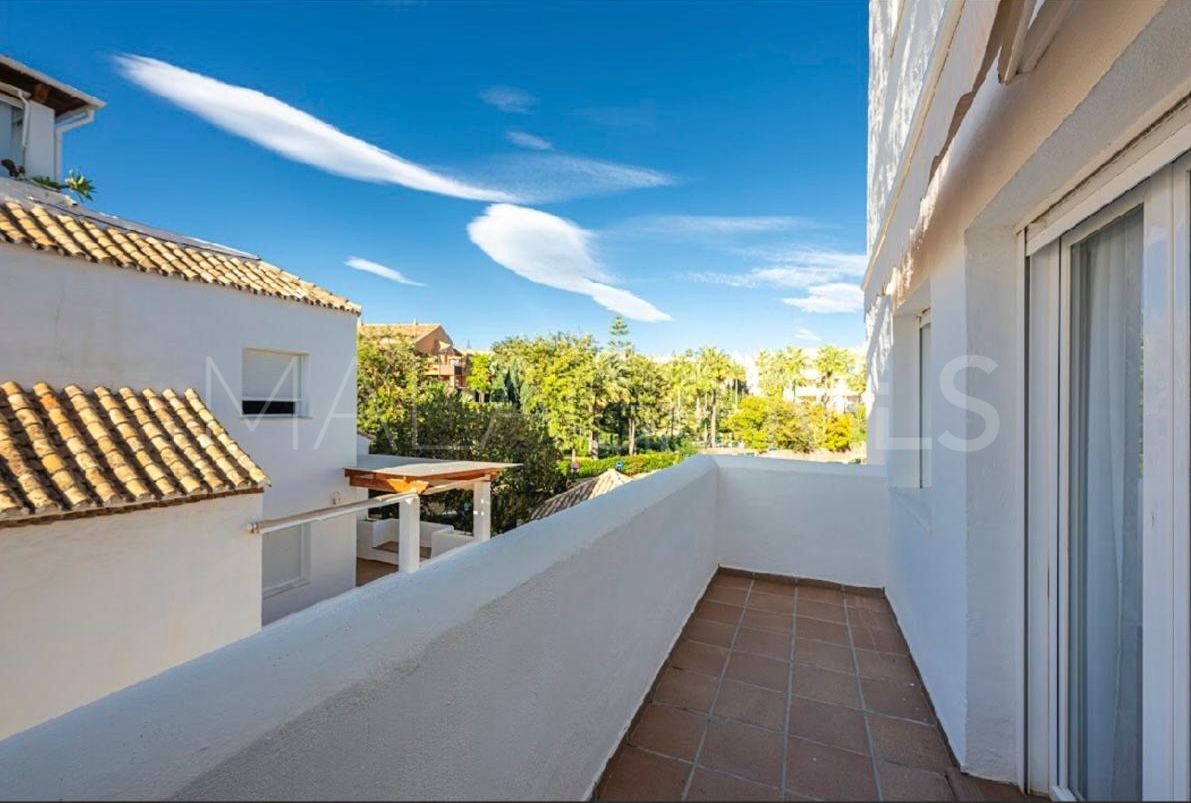 Apartment in Bahia de Marbella for sale
