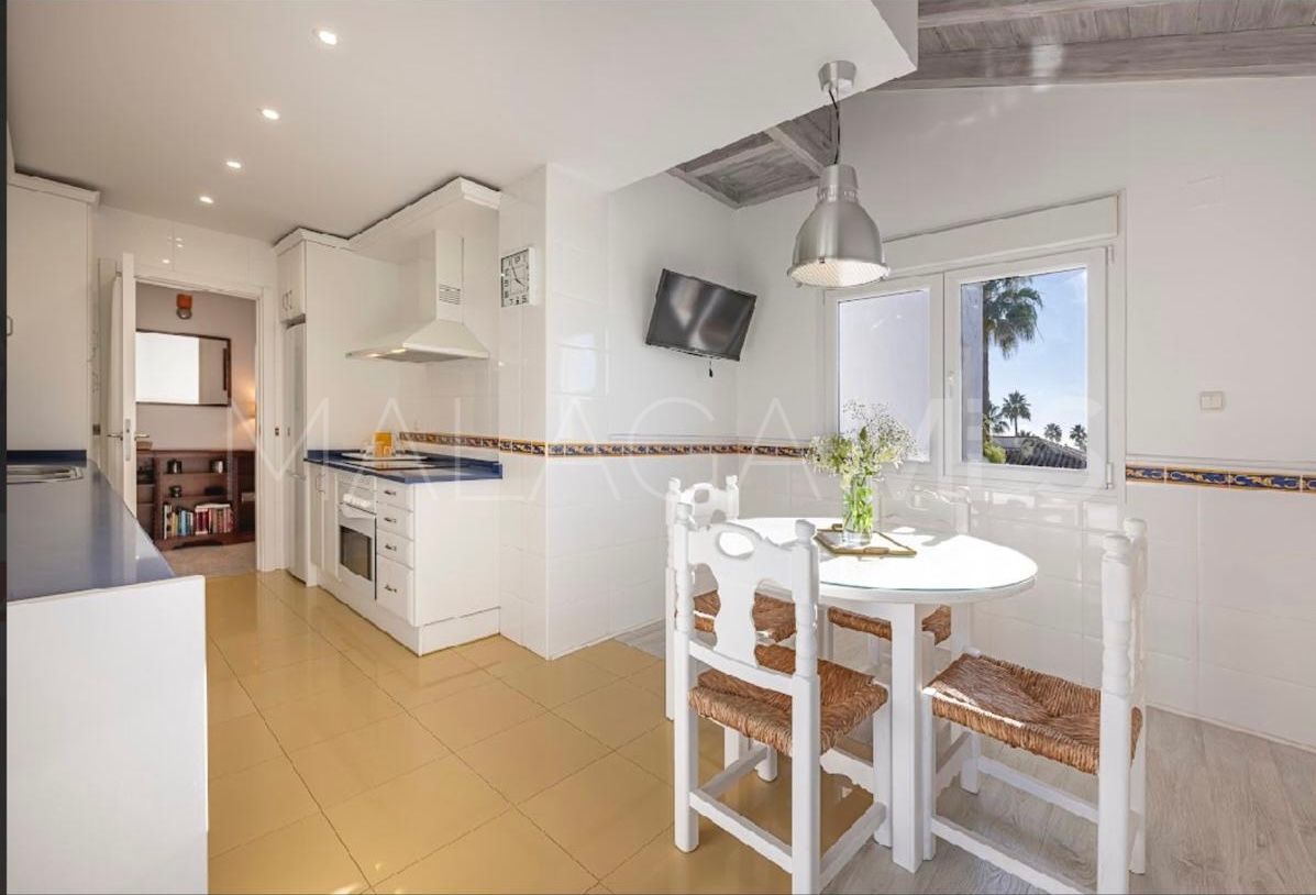 Apartment in Bahia de Marbella for sale