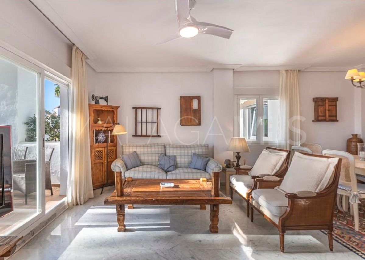 Apartment in Bahia de Marbella for sale