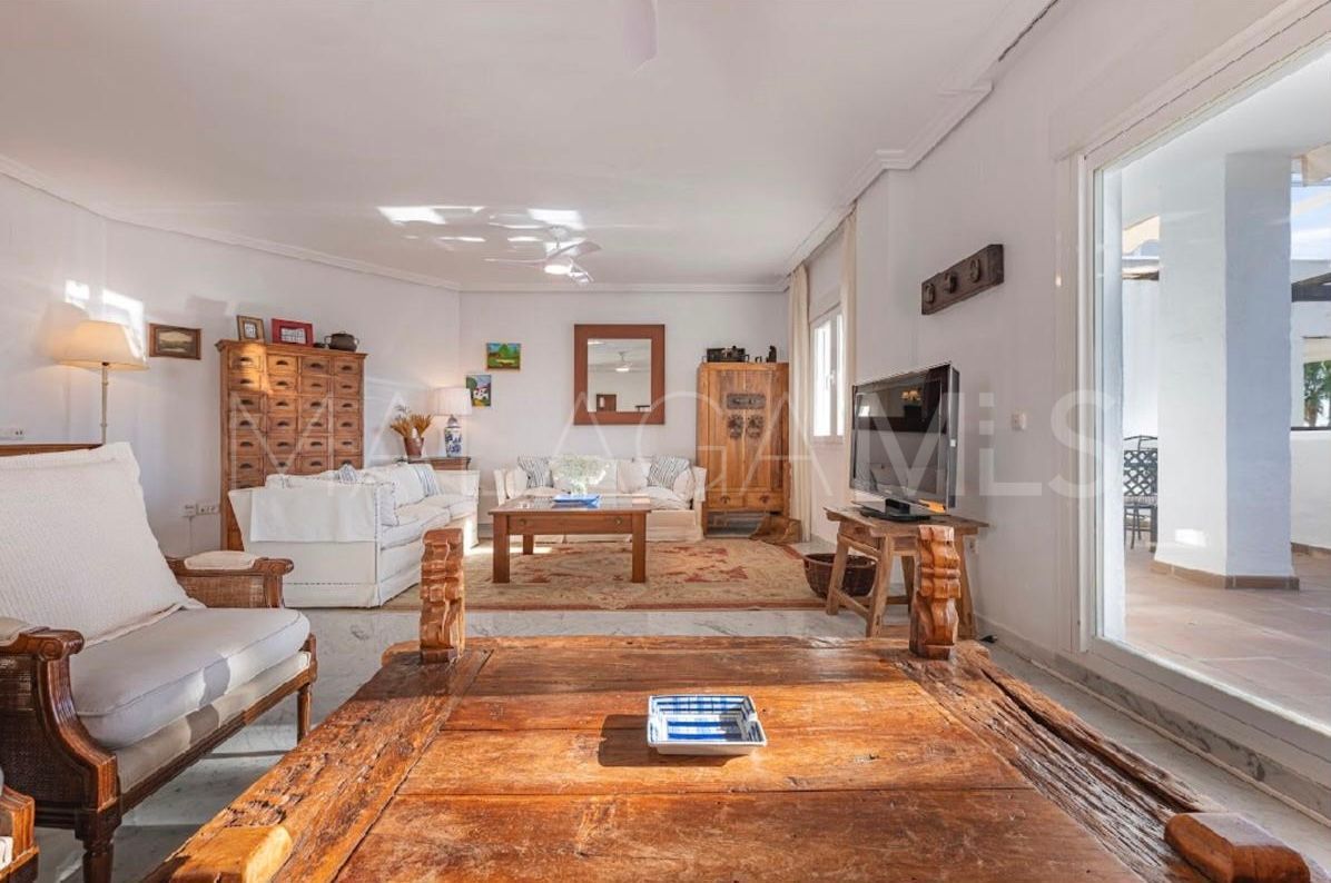 Apartment in Bahia de Marbella for sale