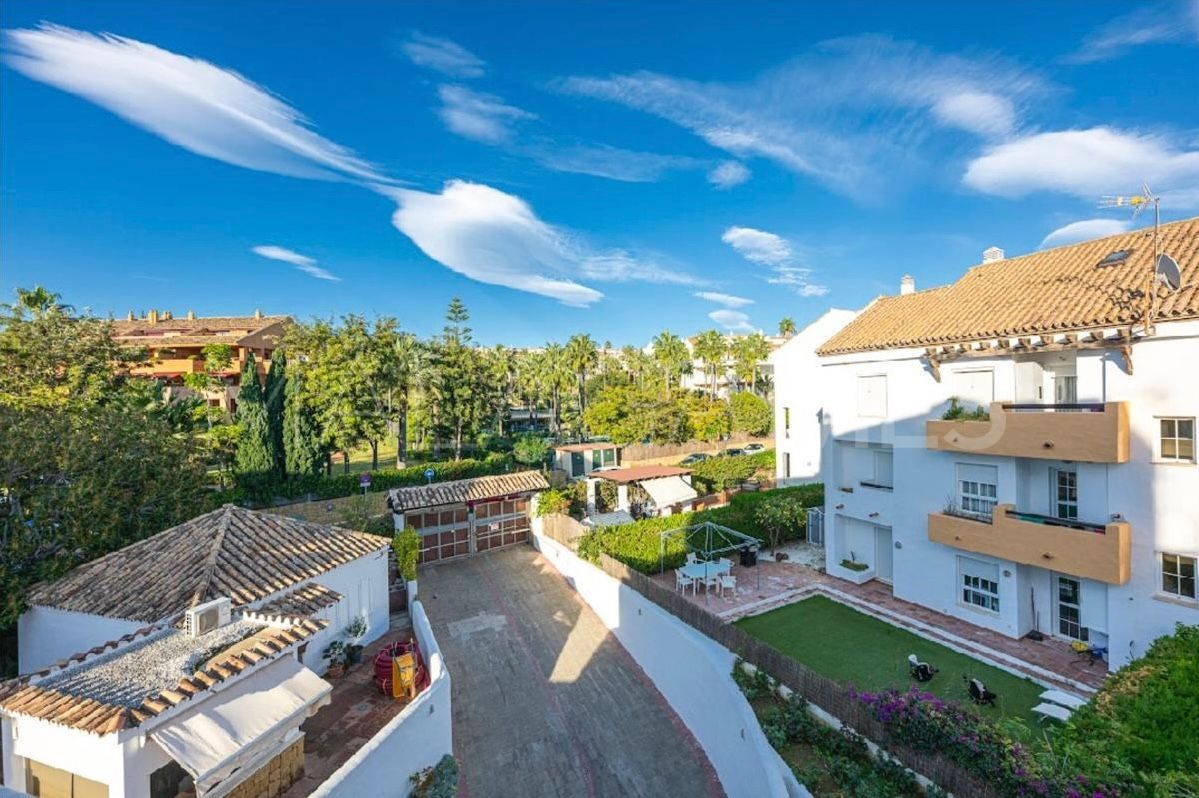 Apartment in Bahia de Marbella for sale