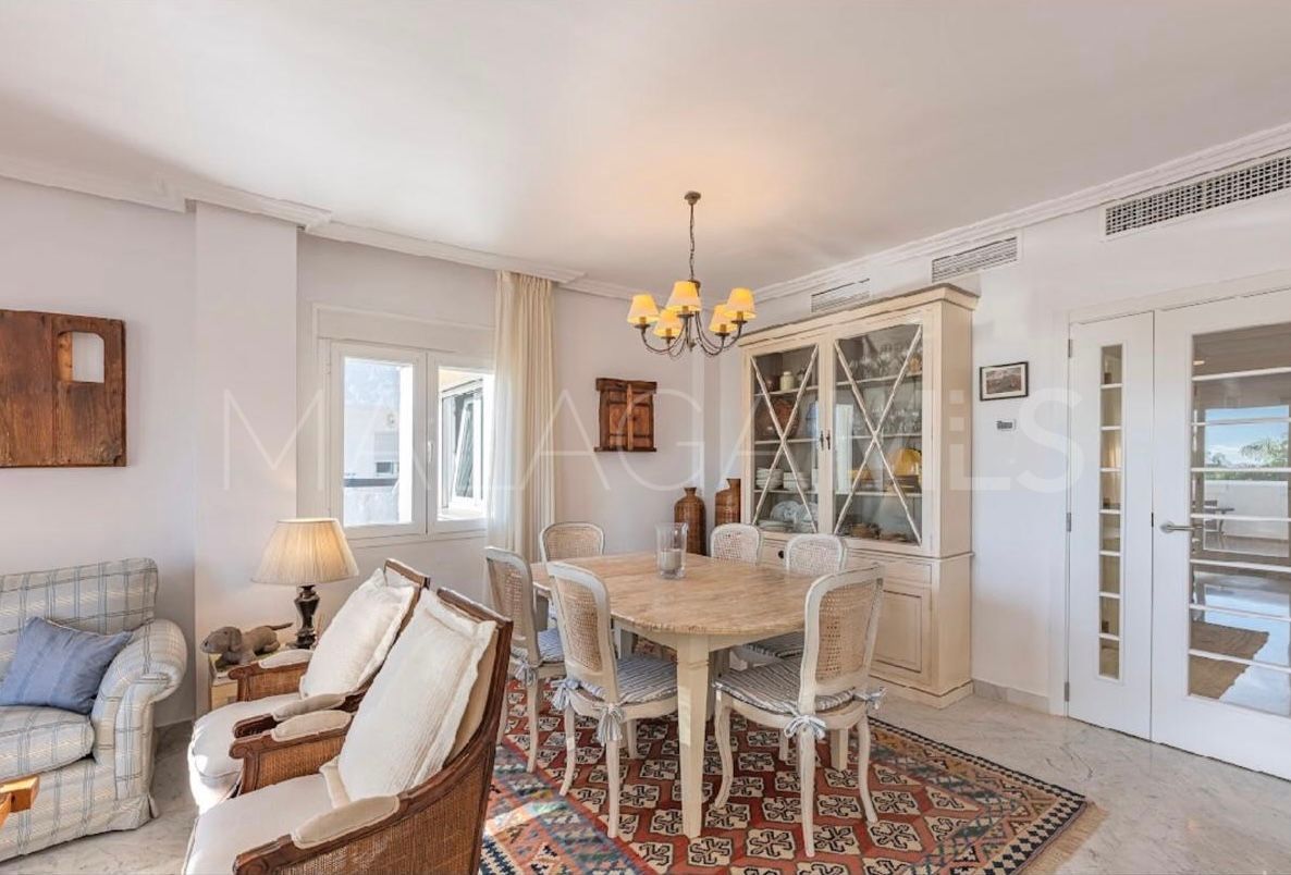 Apartment in Bahia de Marbella for sale