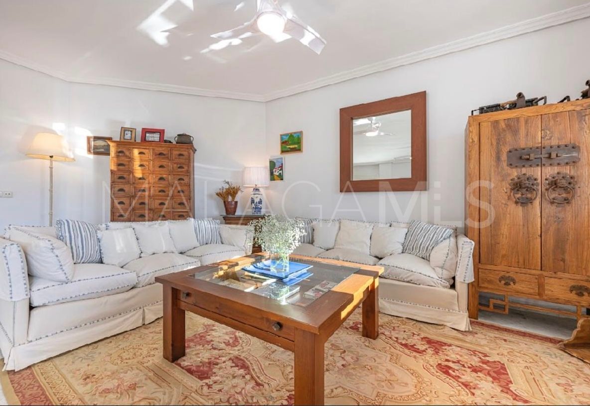 Apartment in Bahia de Marbella for sale