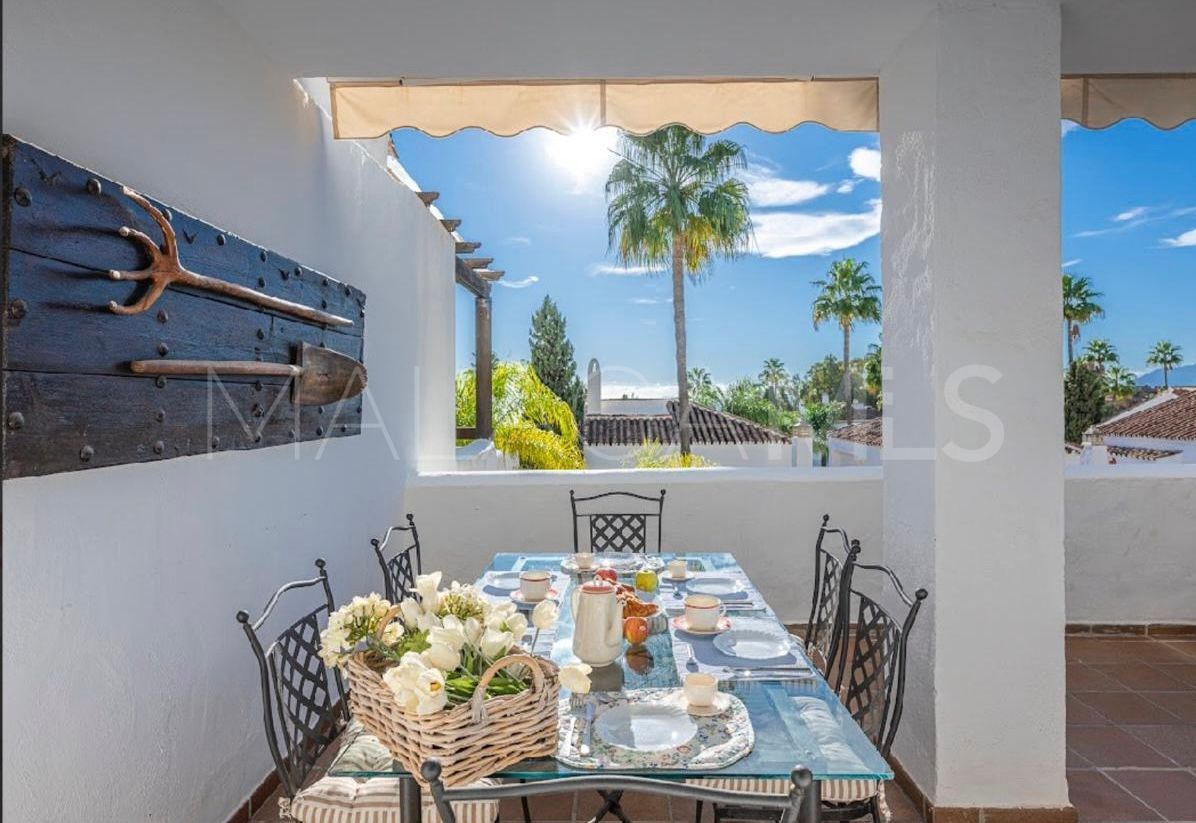 Apartment in Bahia de Marbella for sale