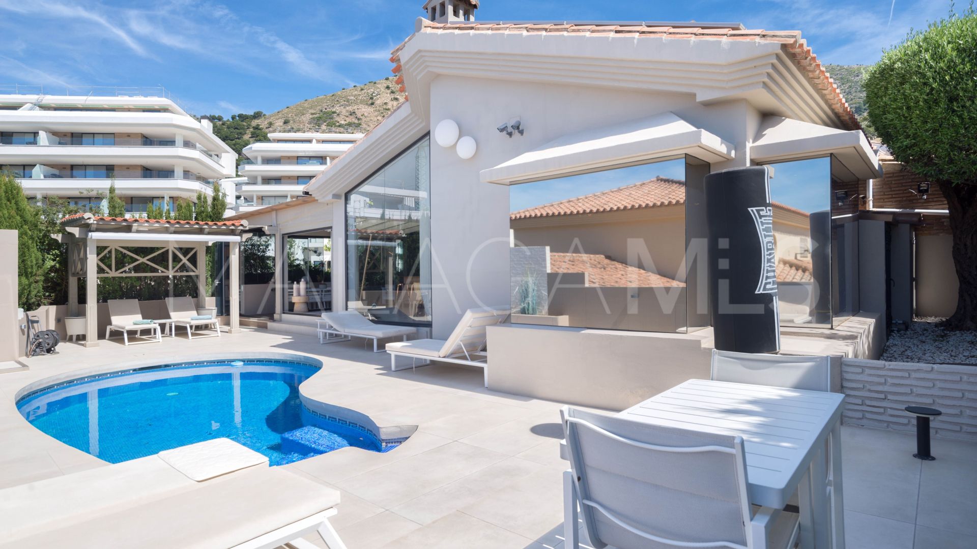 Buy Fuengirola villa