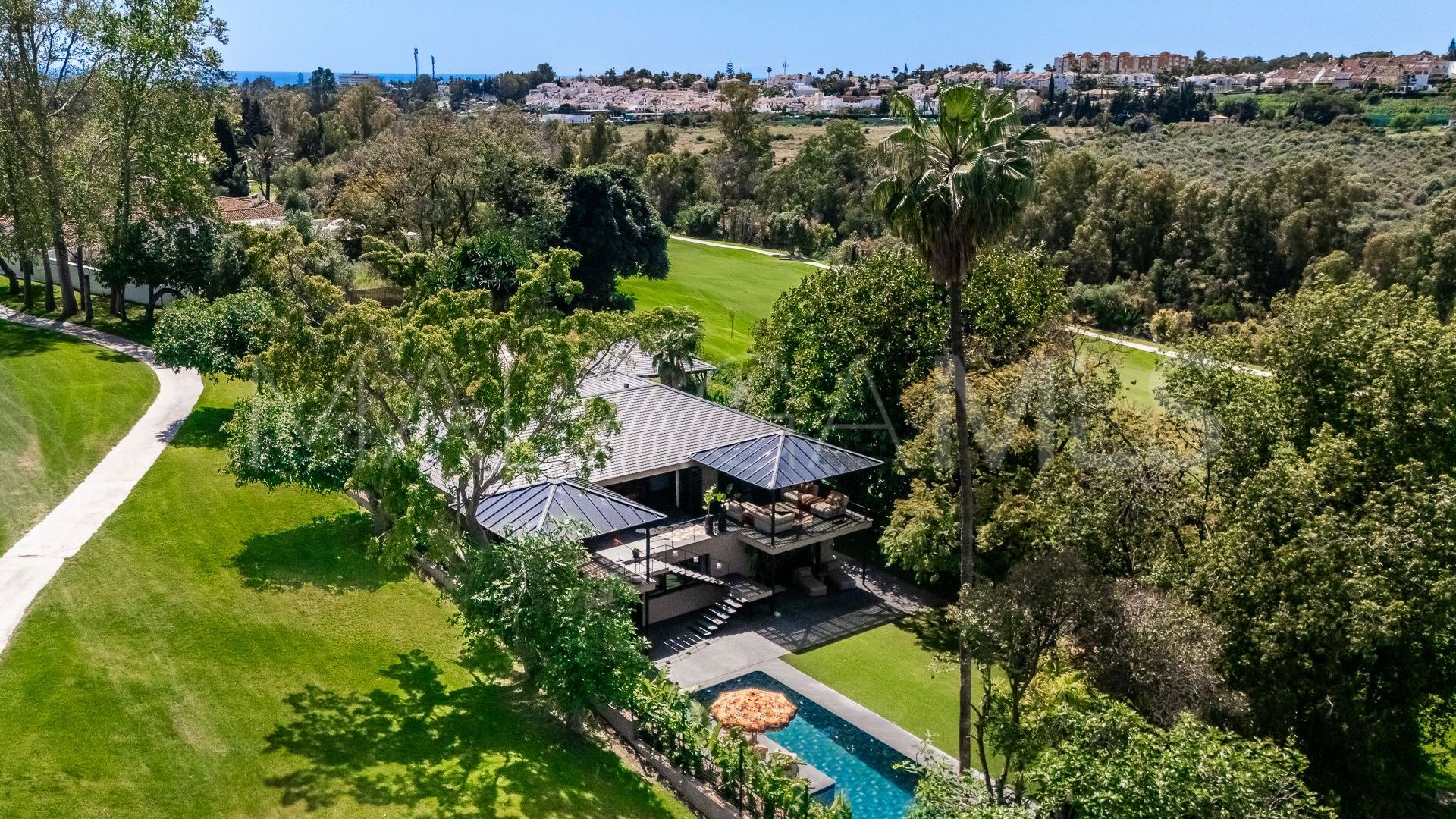 For sale house in San Pedro de Alcantara with 4 bedrooms