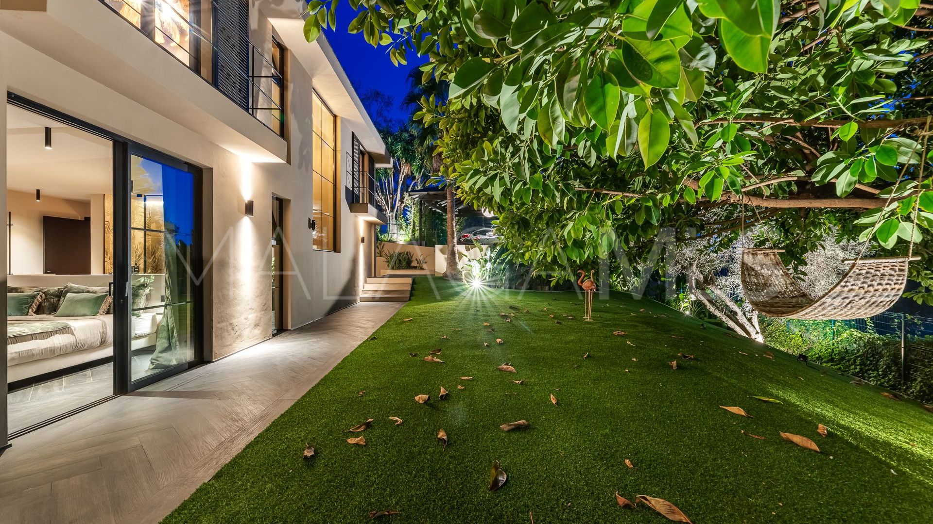 For sale house in San Pedro de Alcantara with 4 bedrooms