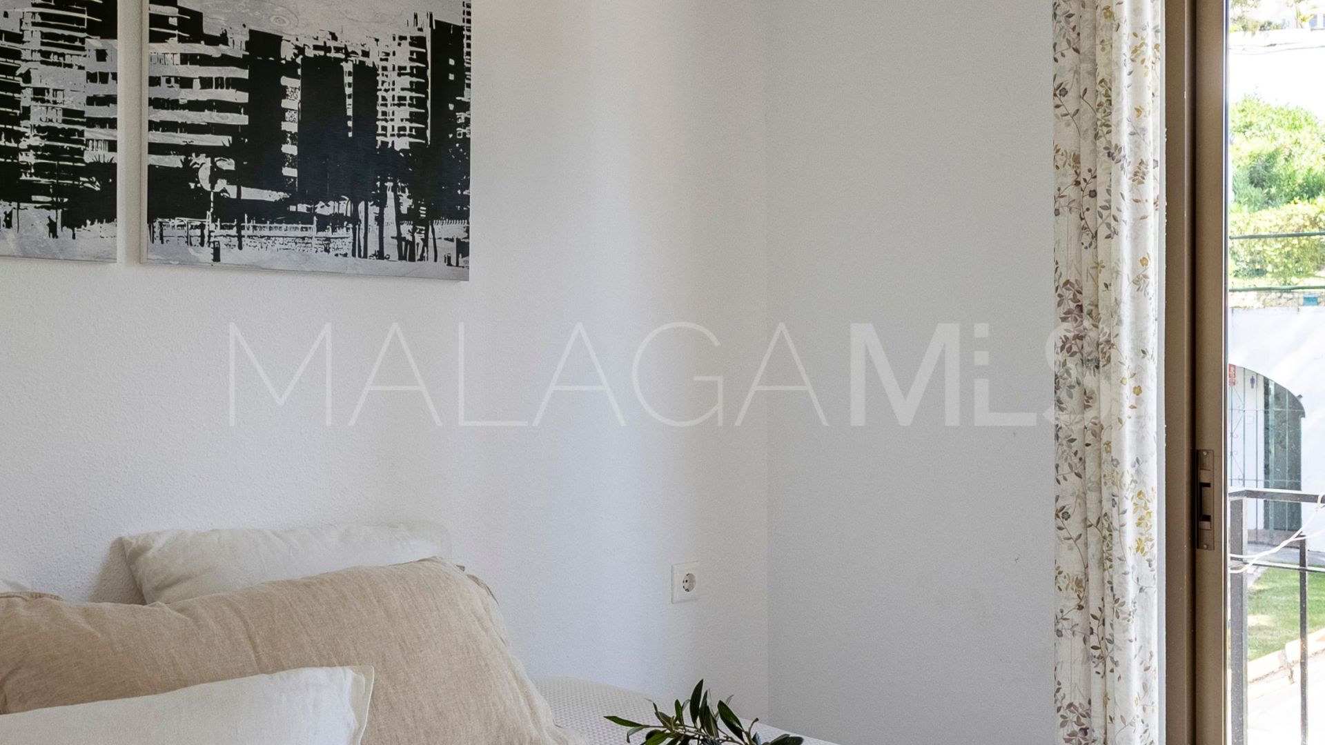 Ground floor duplex for sale in Benalmadena Costa