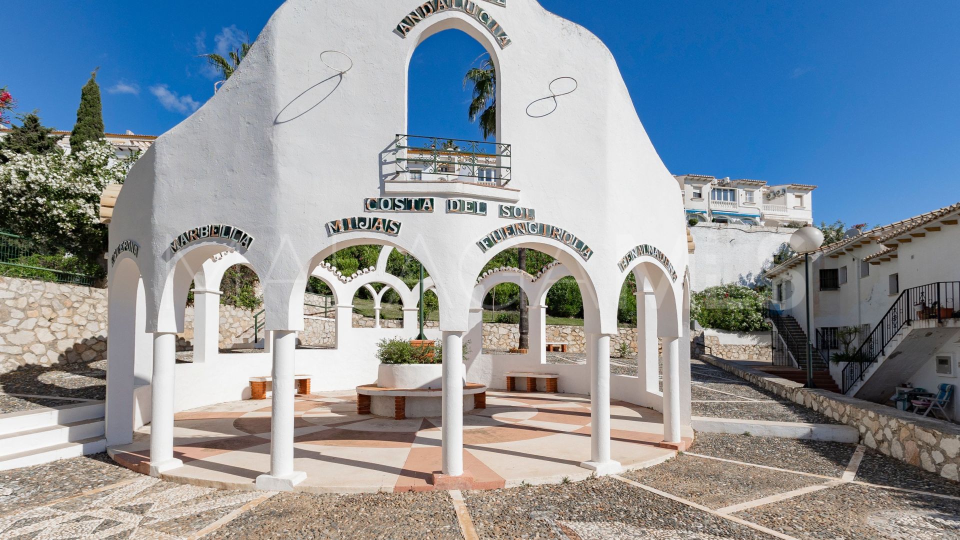 Ground floor duplex for sale in Benalmadena Costa