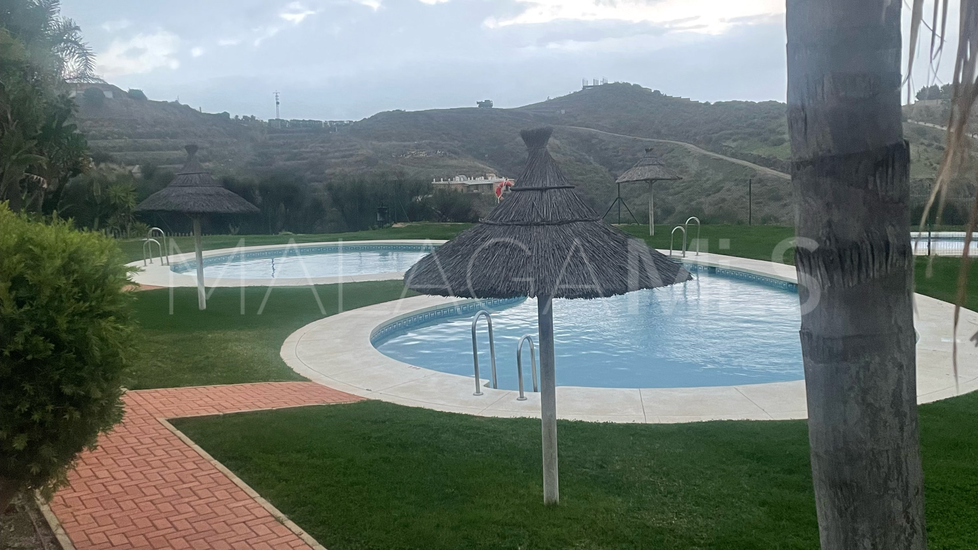 Lägenhet for sale in Altos de Calahonda