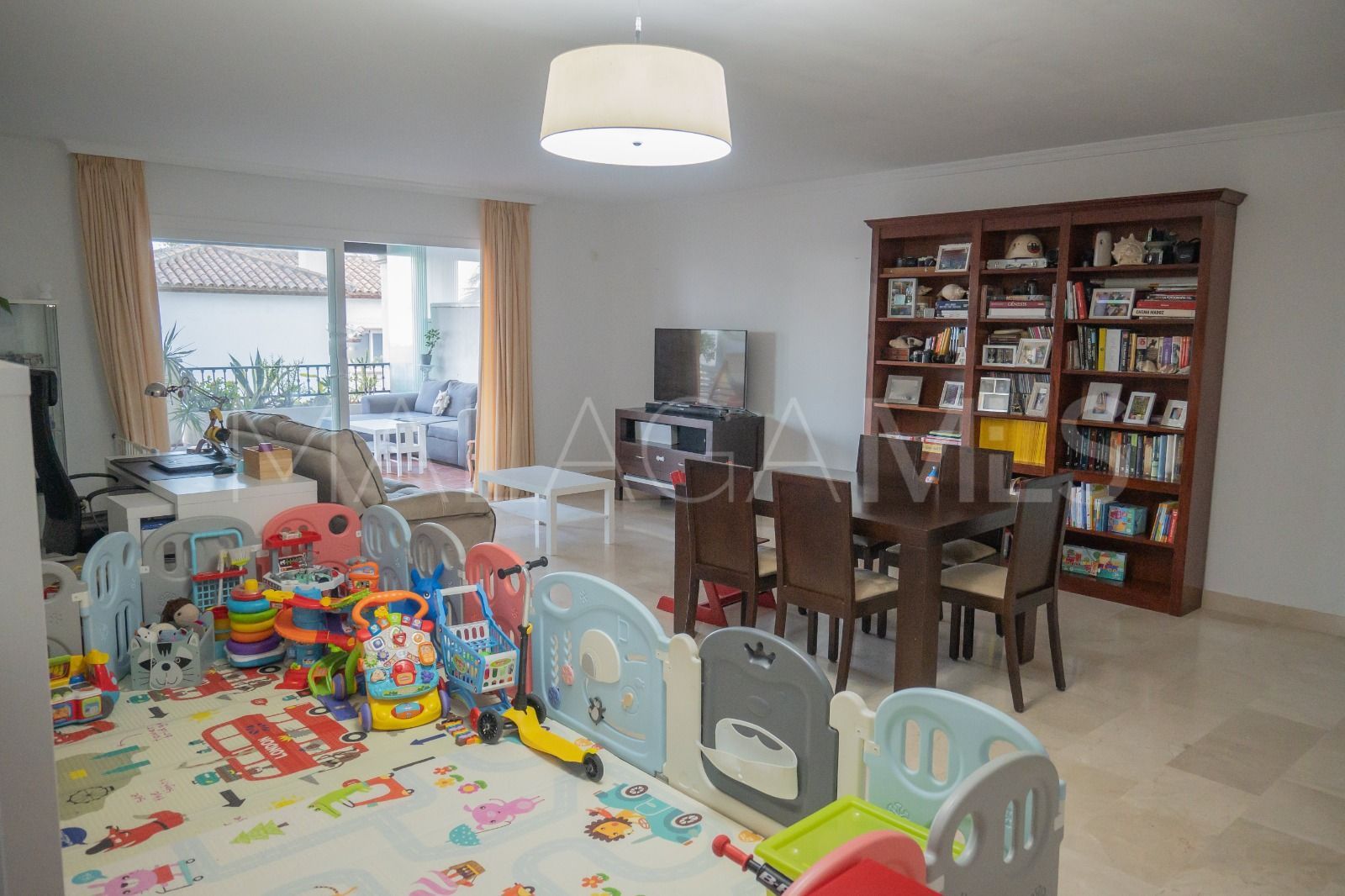 Lägenhet for sale in Altos de Calahonda