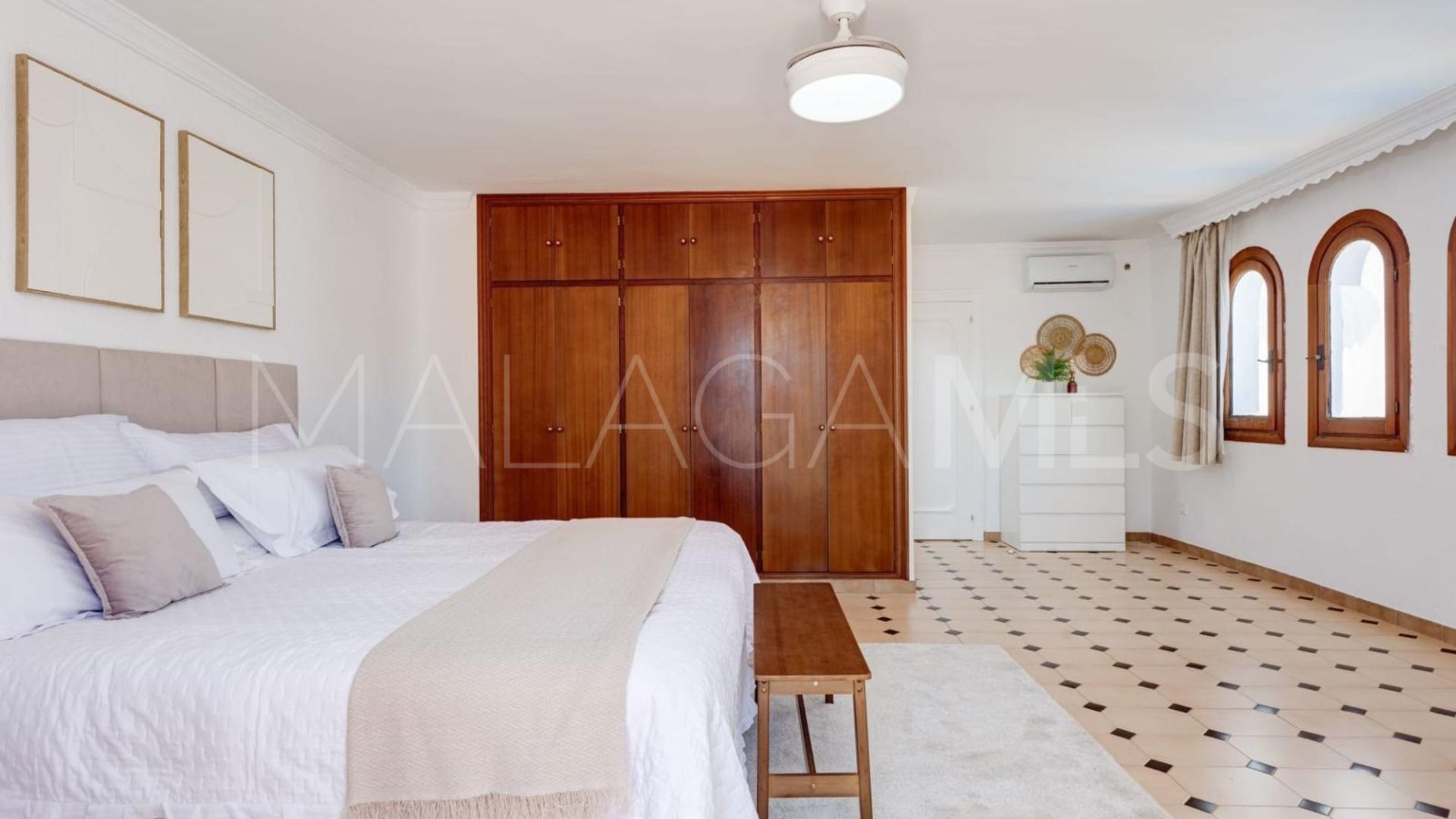 Los Pacos, casa for sale