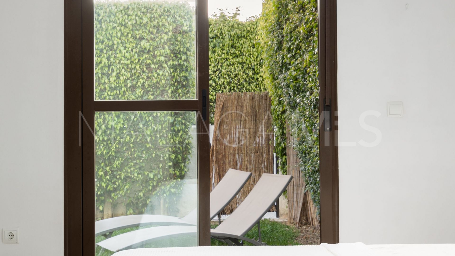 Appartement rez de chaussée for sale in Estepona Est