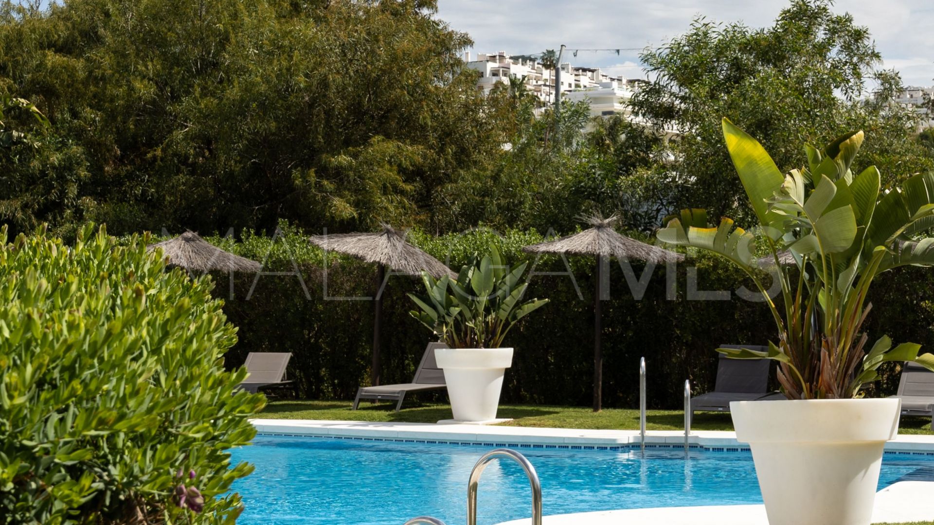 Appartement rez de chaussée for sale in Estepona Est