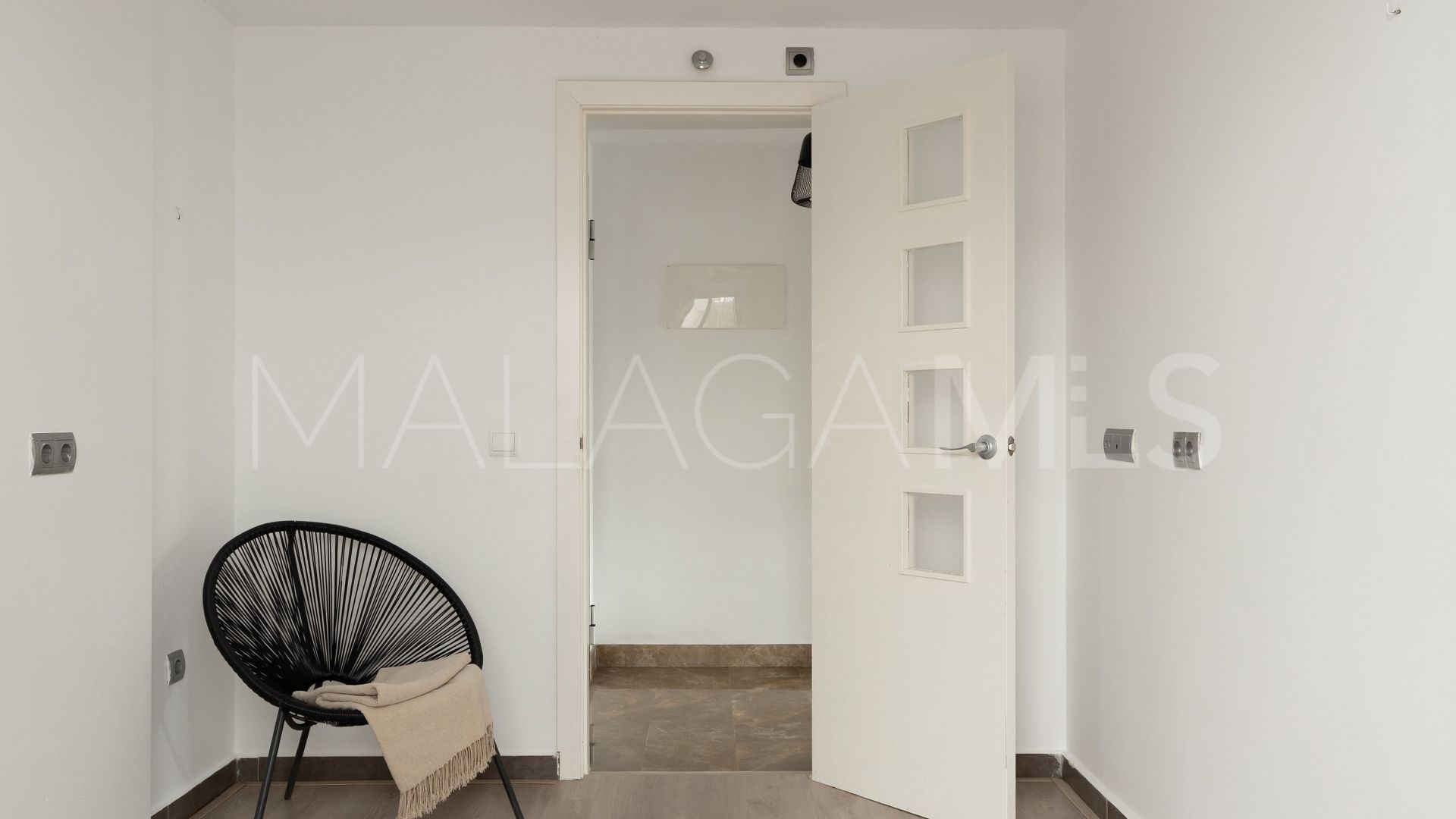 Appartement rez de chaussée for sale in Estepona Est
