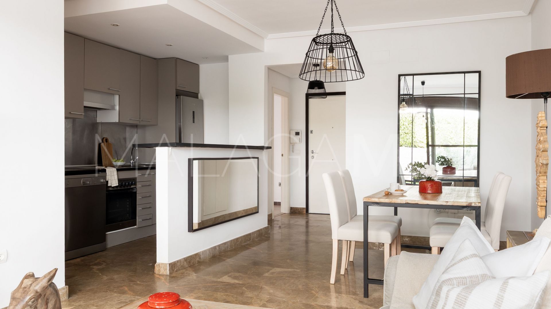 Appartement rez de chaussée for sale in Estepona Est