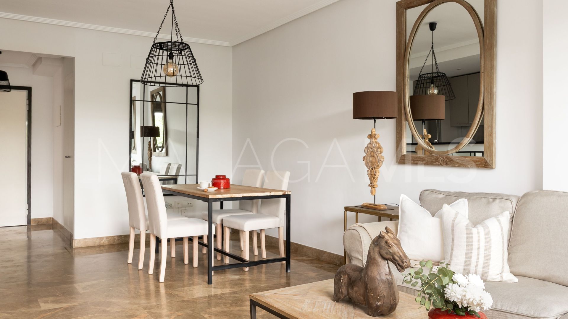 Appartement rez de chaussée for sale in Estepona Est