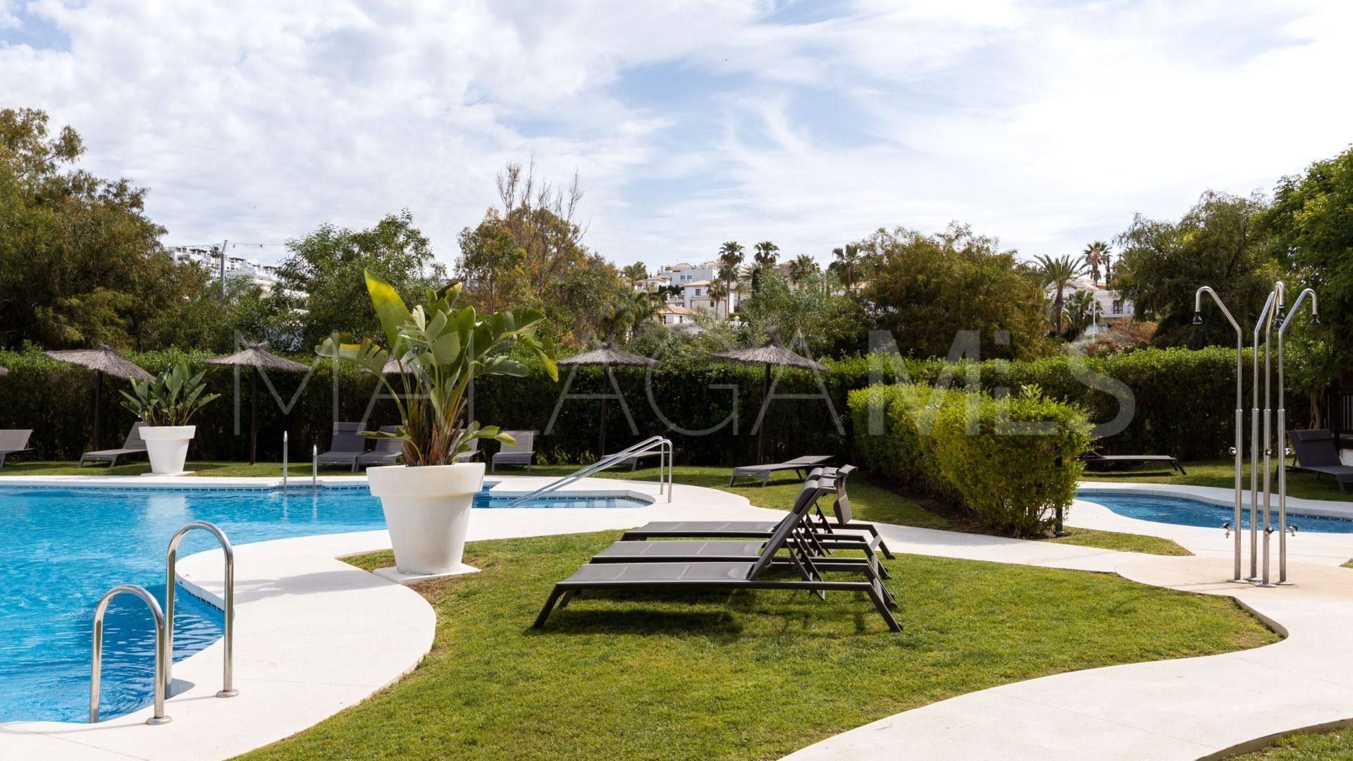 Appartement rez de chaussée for sale in Estepona Est