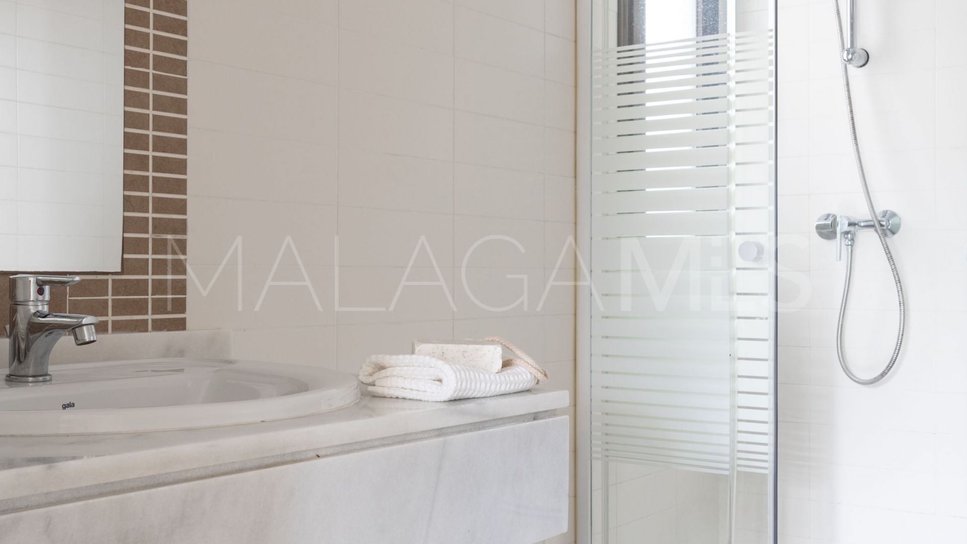 Appartement rez de chaussée for sale in Estepona Est