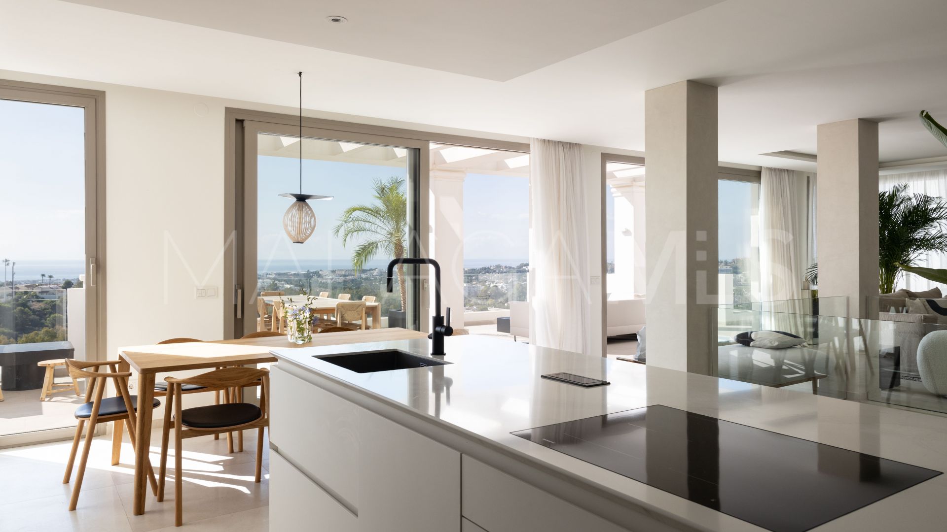 Duplex penthouse for sale in Nueva Andalucia