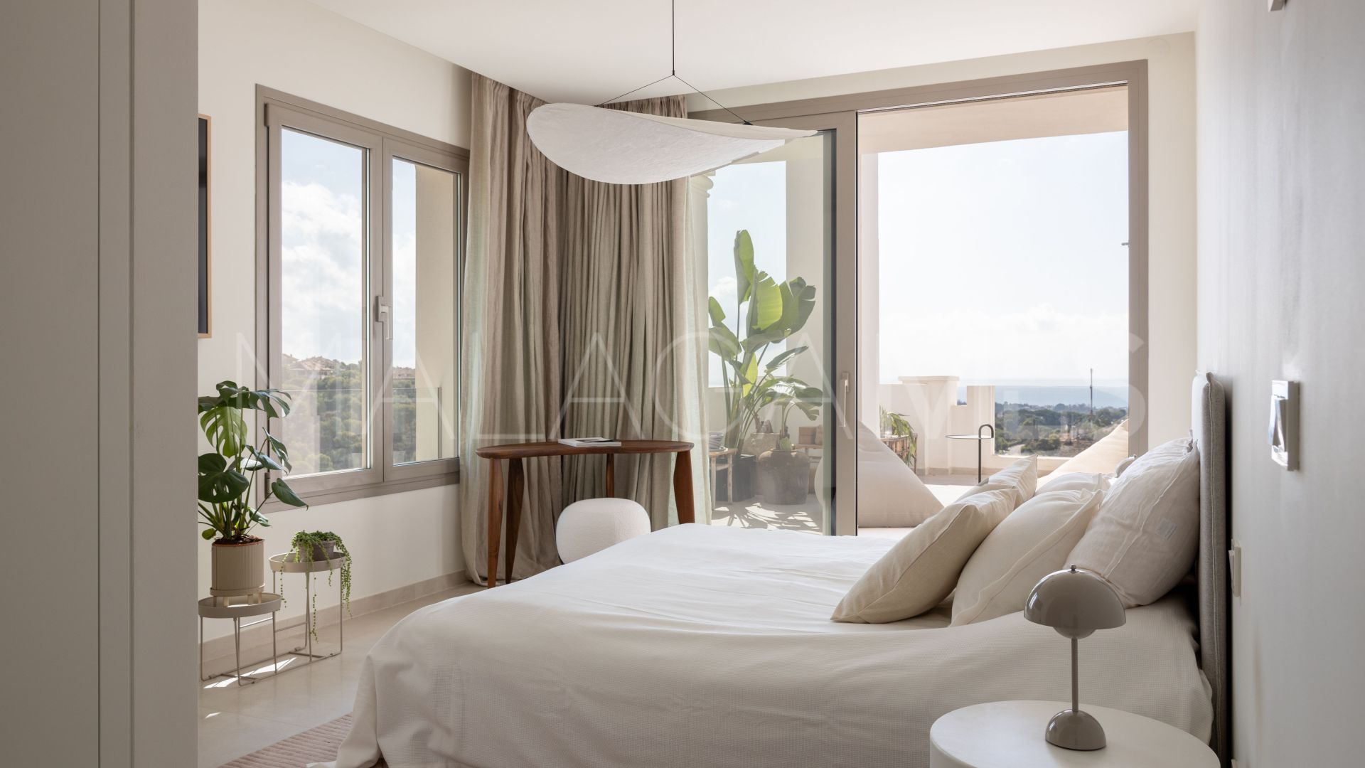 Duplex penthouse for sale in Nueva Andalucia