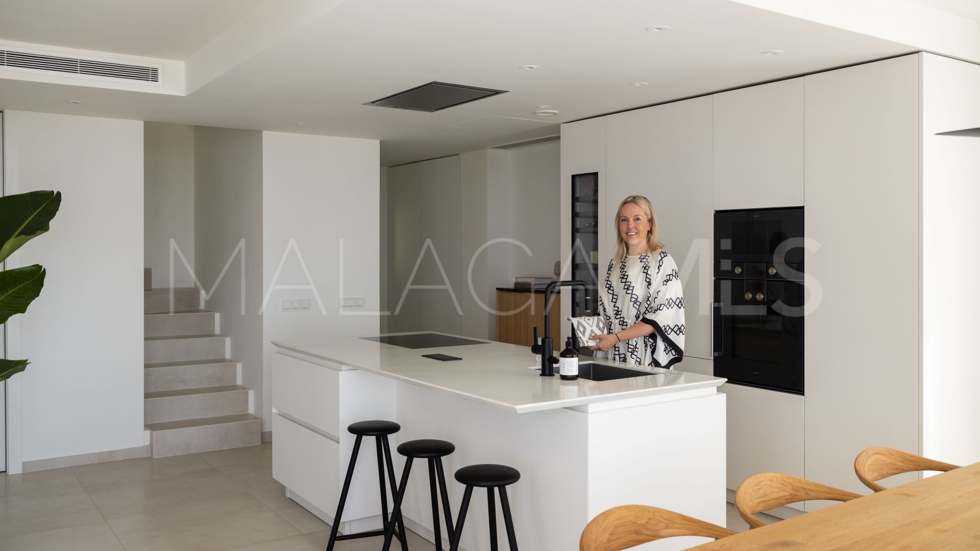 Duplex penthouse for sale in Nueva Andalucia