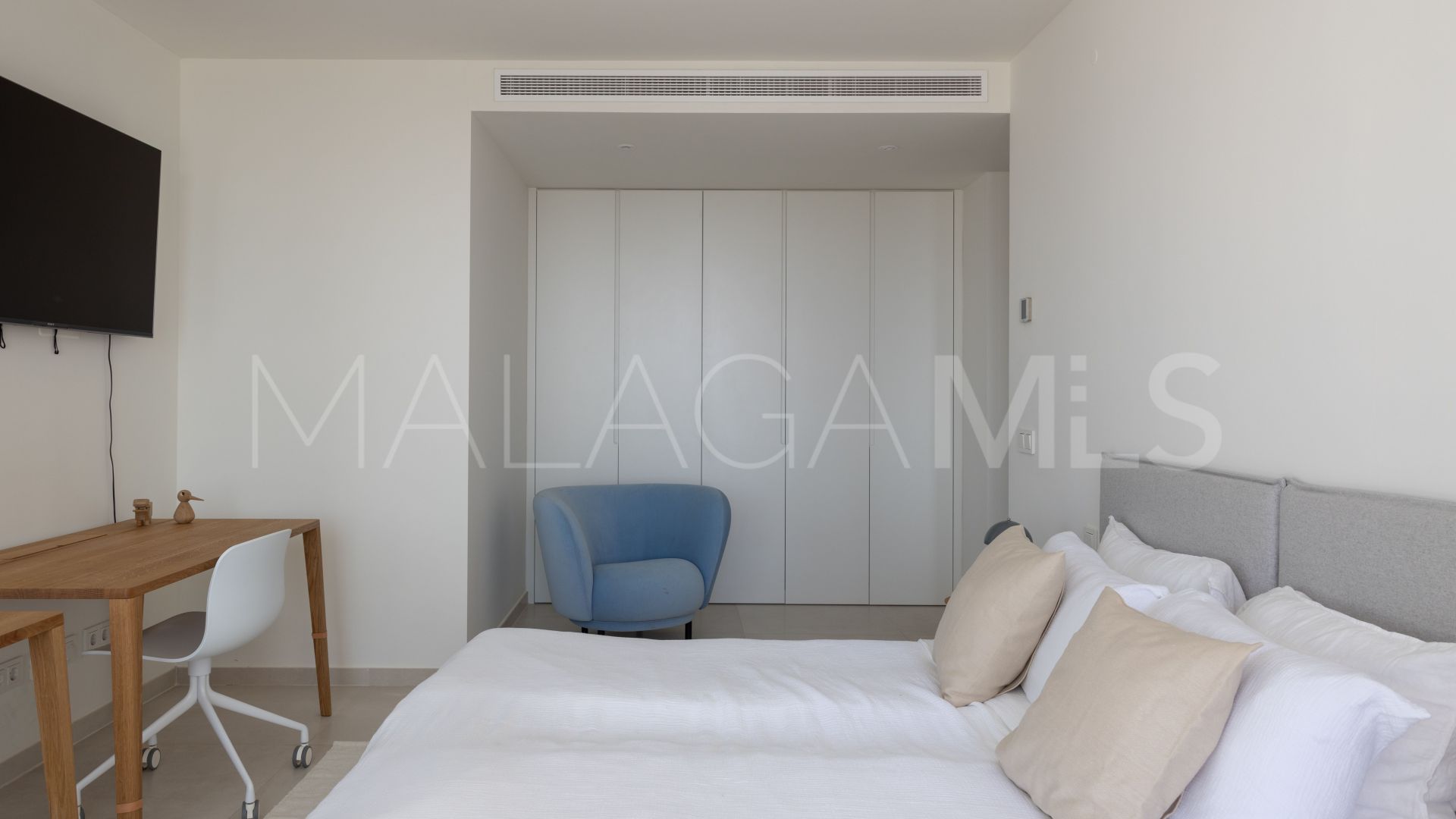Duplex penthouse for sale in Nueva Andalucia