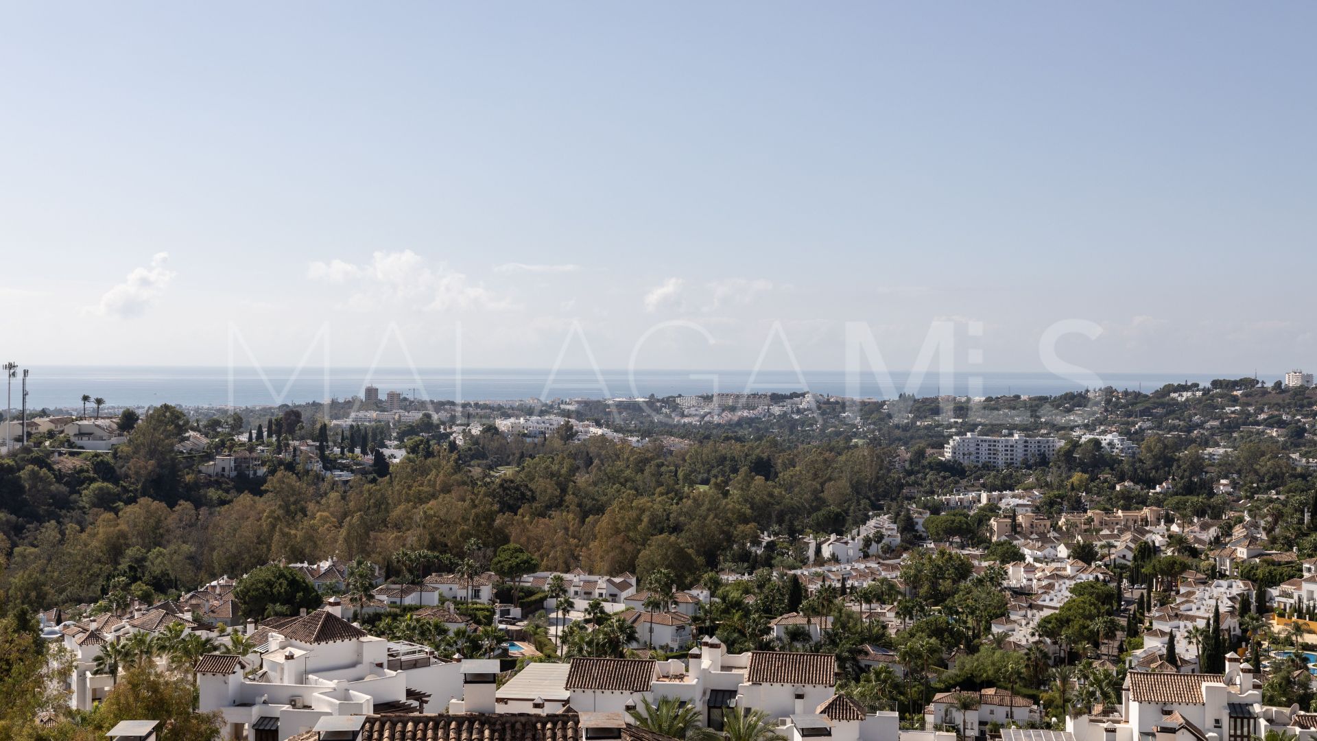 Duplex penthouse for sale in Nueva Andalucia