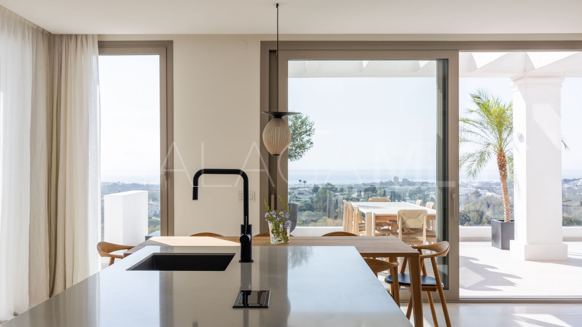 Duplex penthouse for sale in Nueva Andalucia
