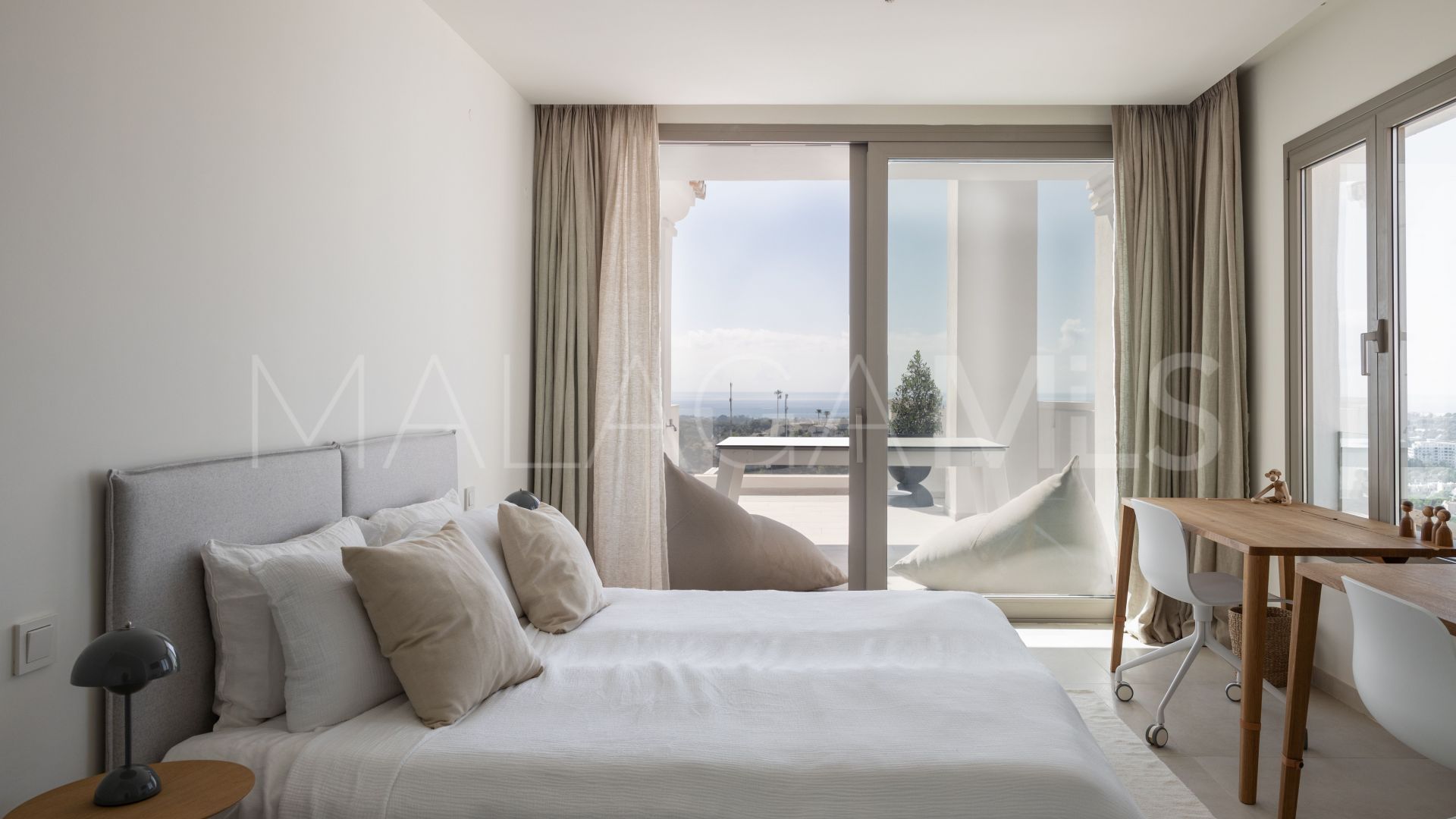 Duplex penthouse for sale in Nueva Andalucia