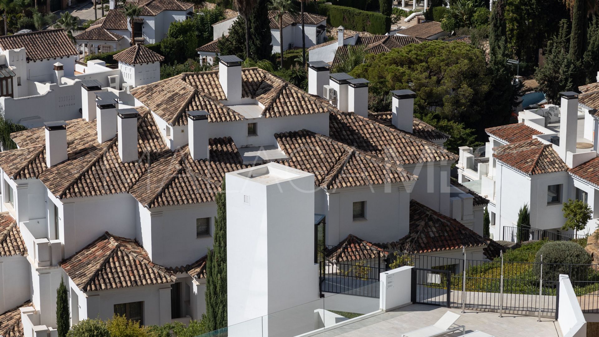 Duplex penthouse for sale in Nueva Andalucia