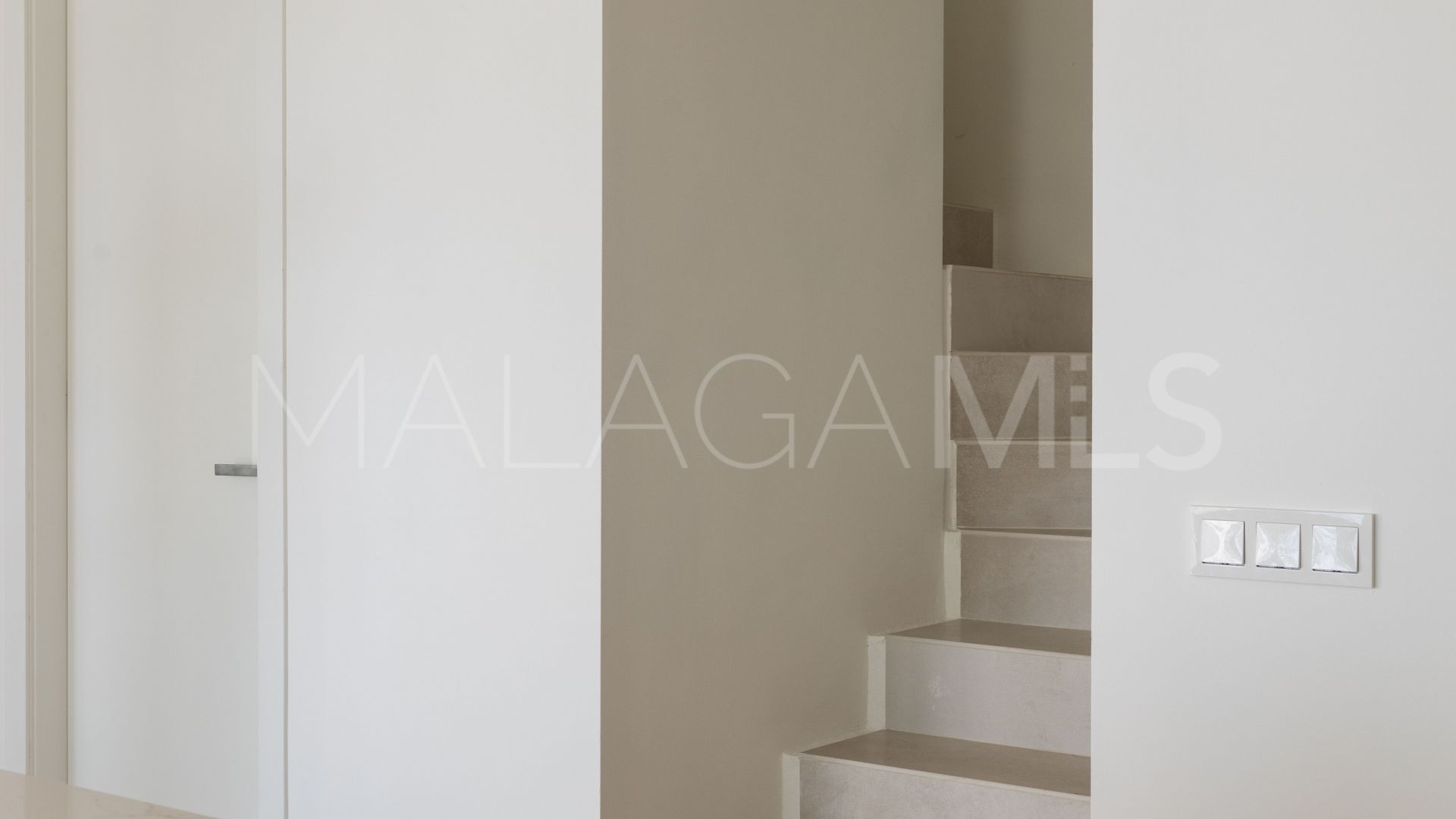 Duplex penthouse for sale in Nueva Andalucia