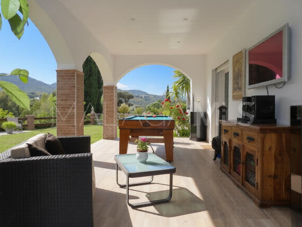 For sale country house in Coin with 4 bedrooms