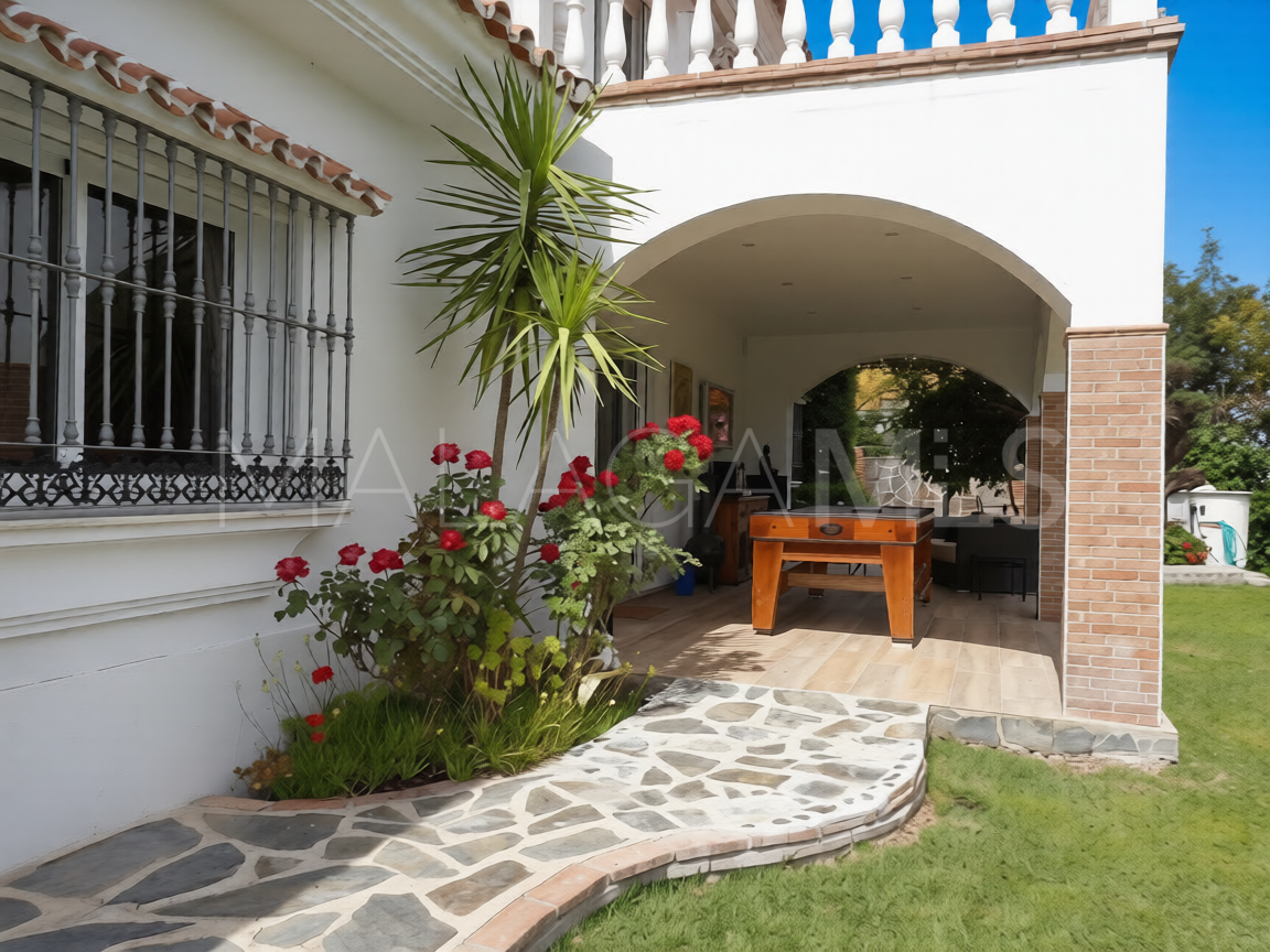 For sale country house in Coin with 4 bedrooms