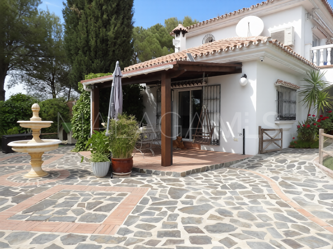 For sale country house in Coin with 4 bedrooms