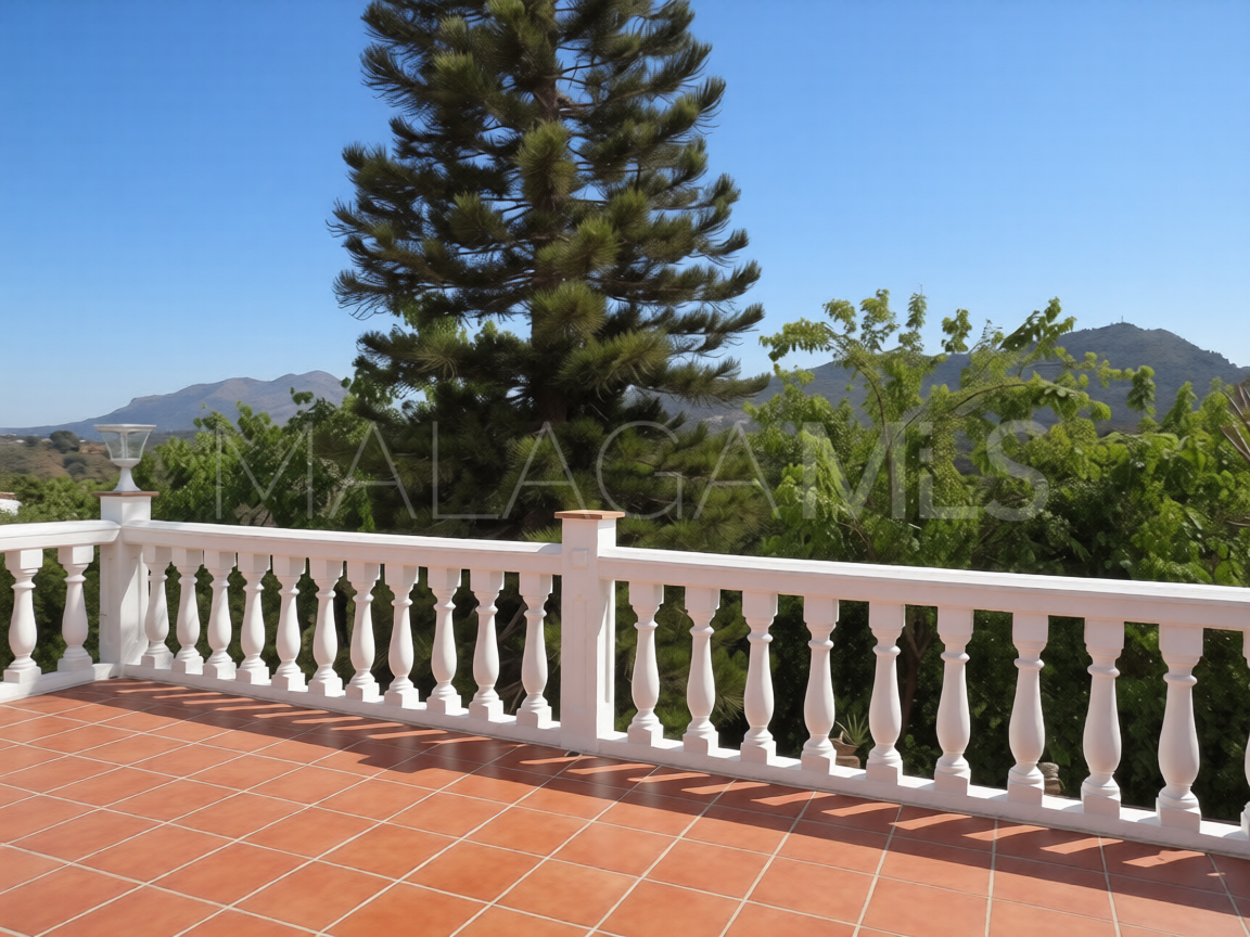For sale country house in Coin with 4 bedrooms