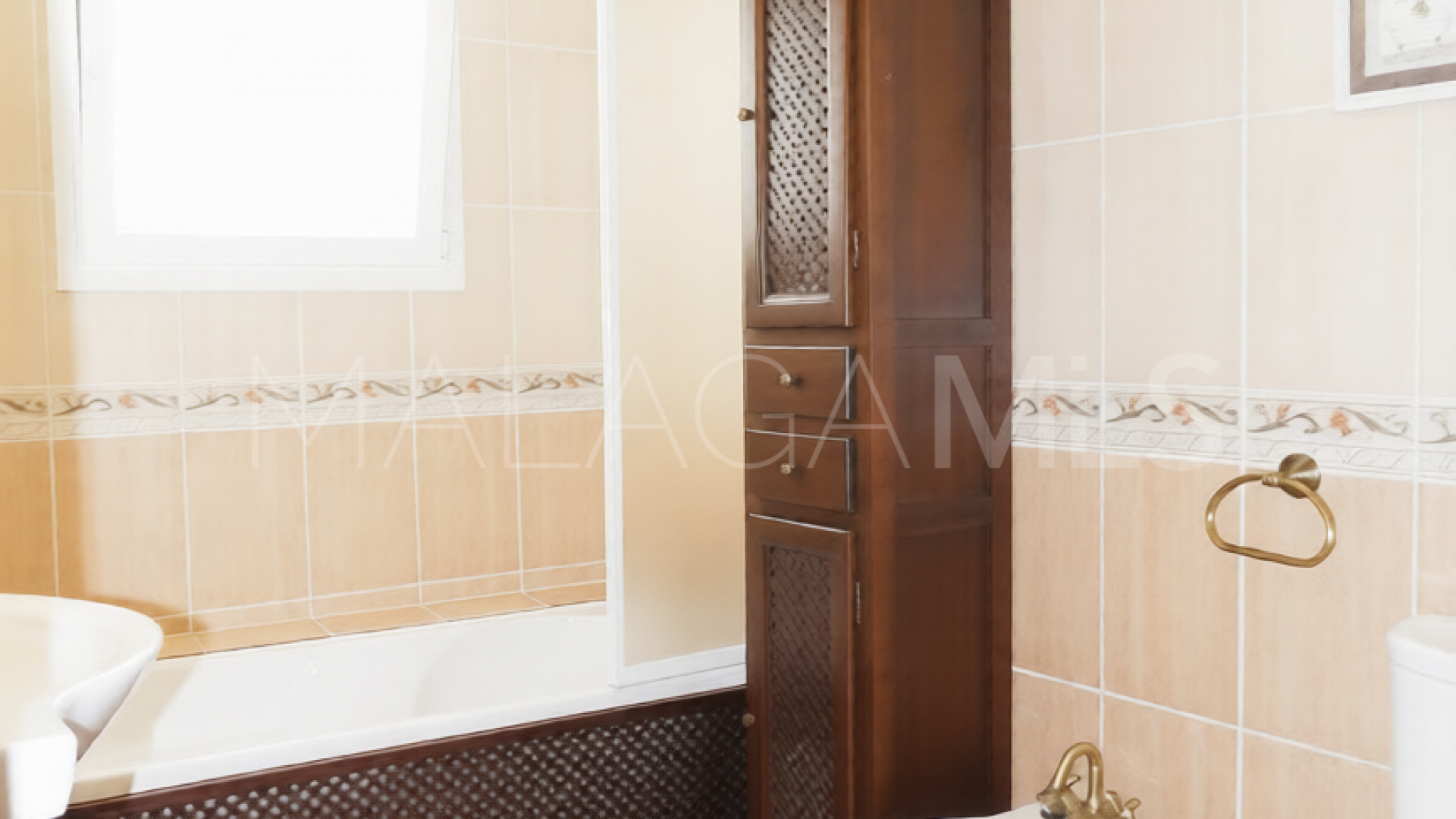 For sale country house in Coin with 4 bedrooms
