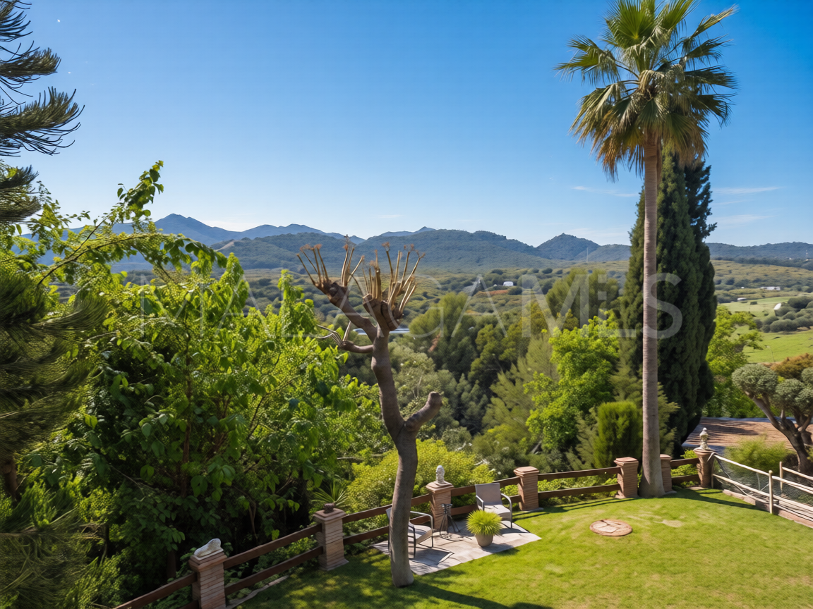 For sale country house in Coin with 4 bedrooms