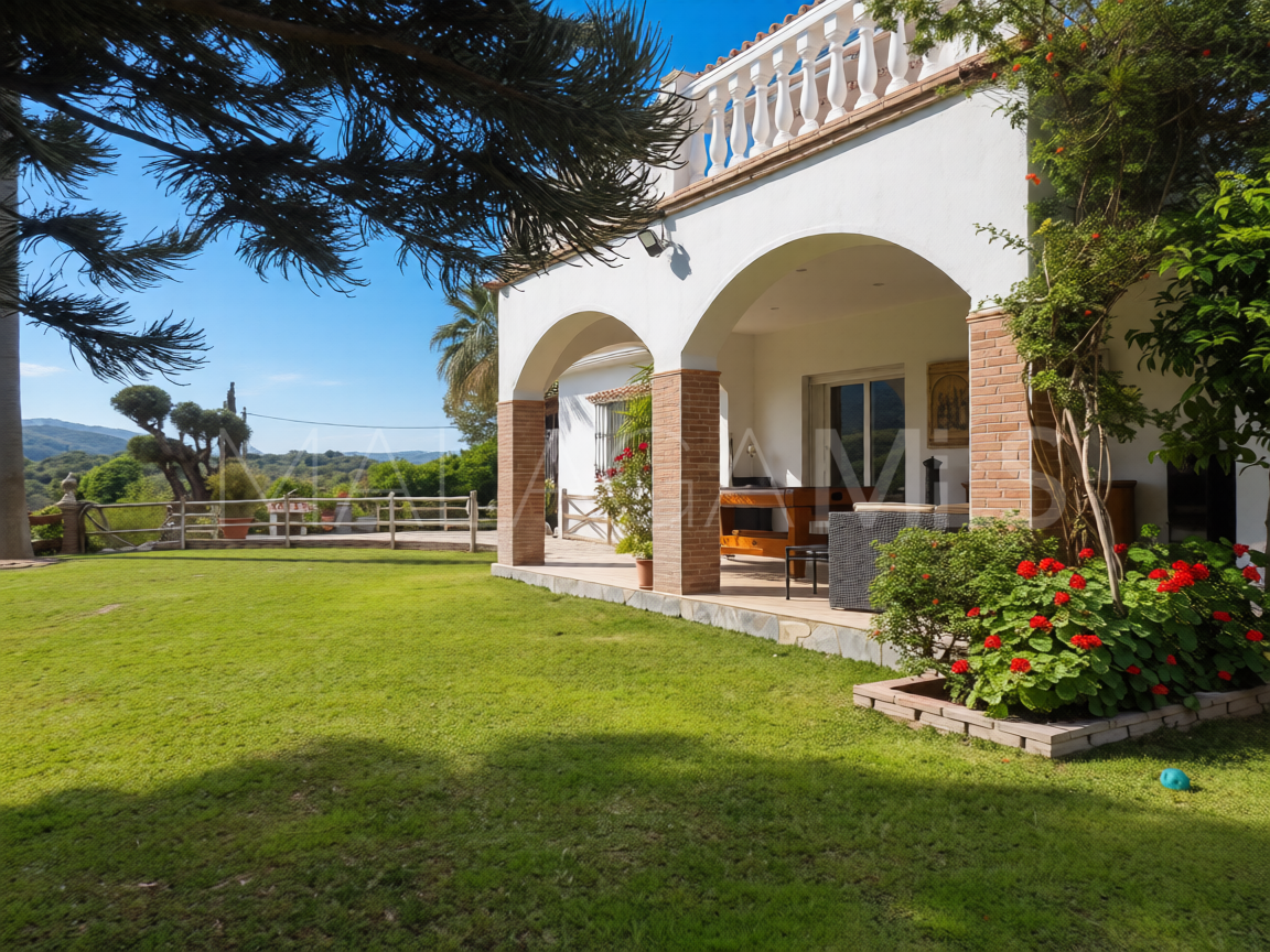 For sale country house in Coin with 4 bedrooms
