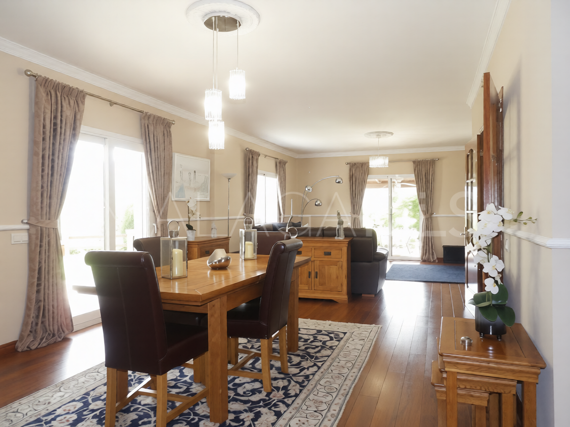 For sale country house in Coin with 4 bedrooms
