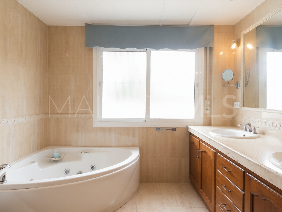 For sale country house in Coin with 4 bedrooms
