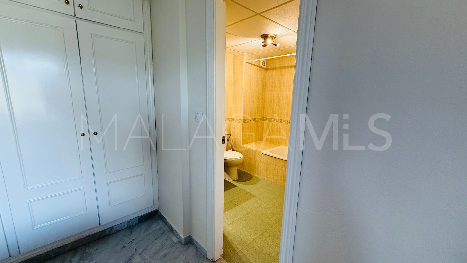 Apartment for sale in Bahia de Marbella