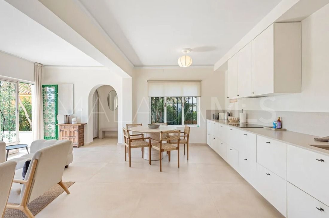 Hus i byn for sale in Torremolinos Centro