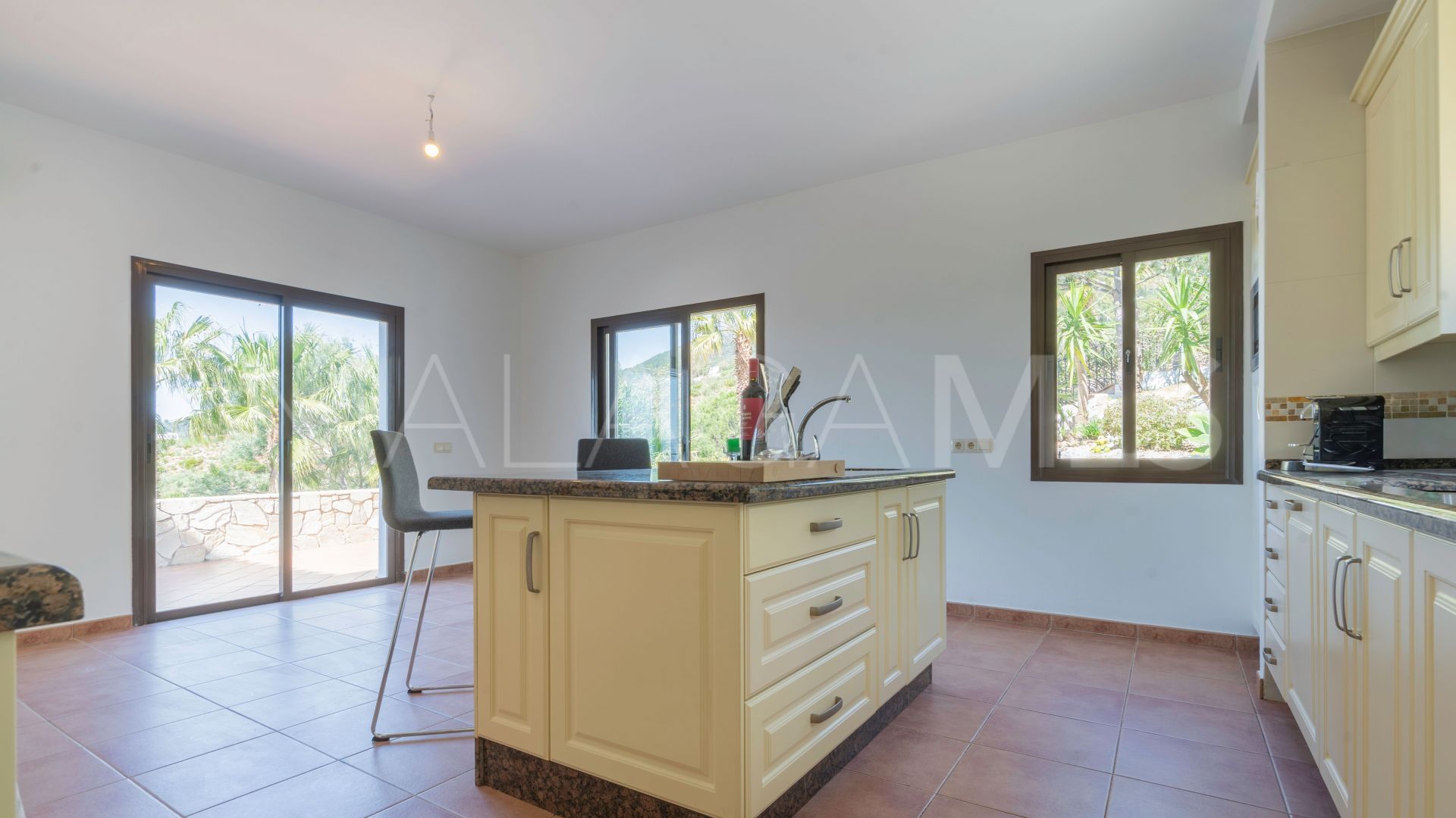 Villa for sale in Valtocado