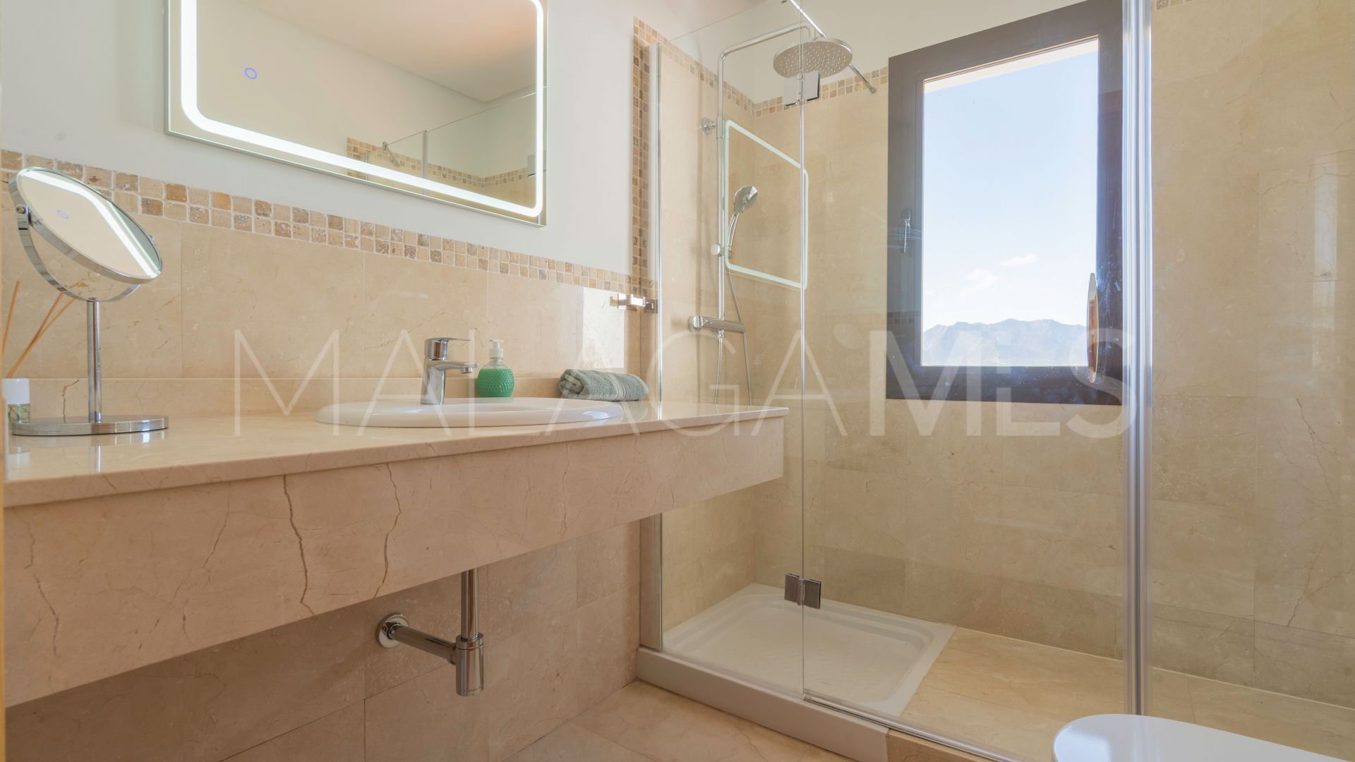 Villa for sale in Valtocado