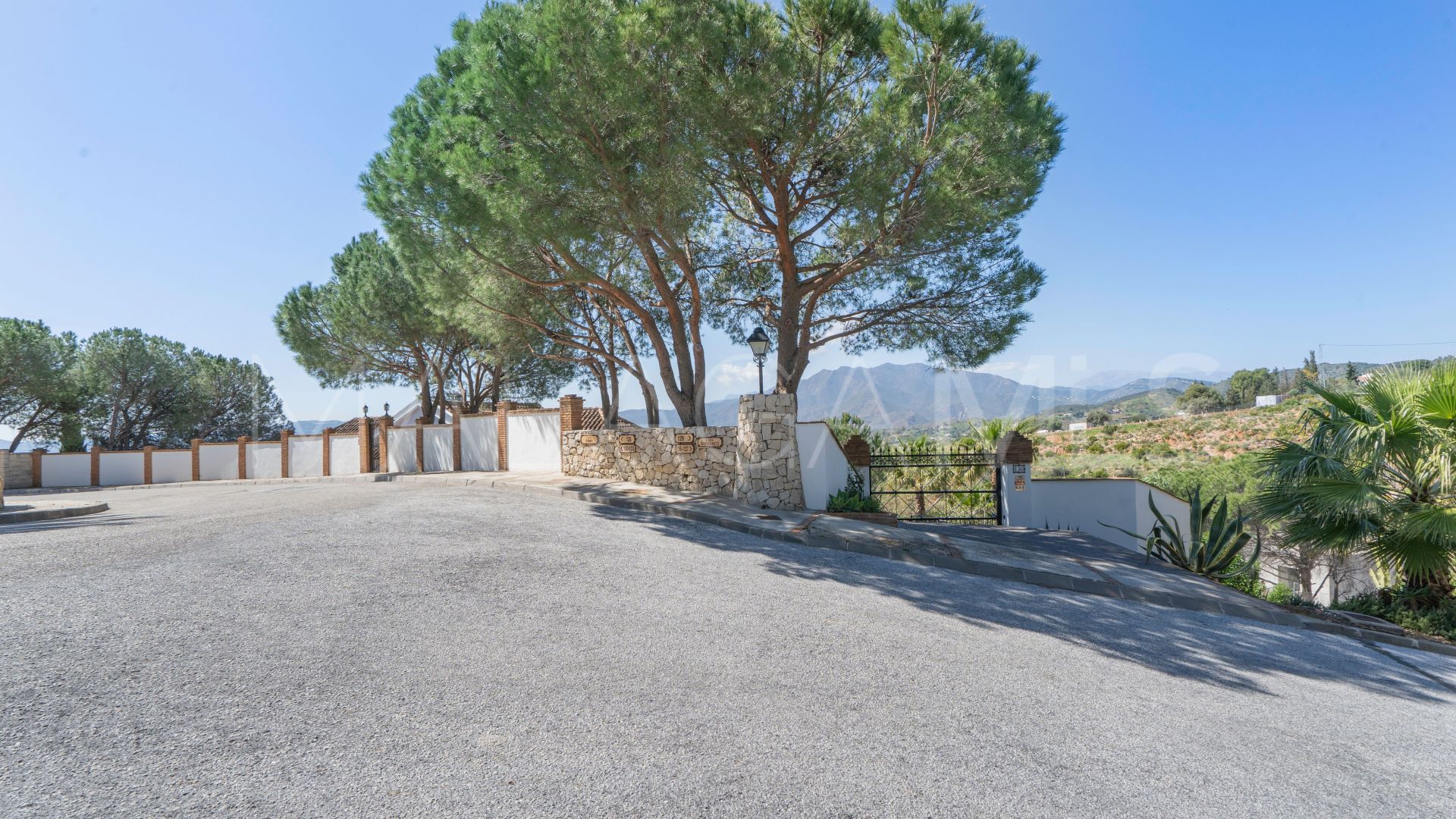 Villa for sale in Valtocado